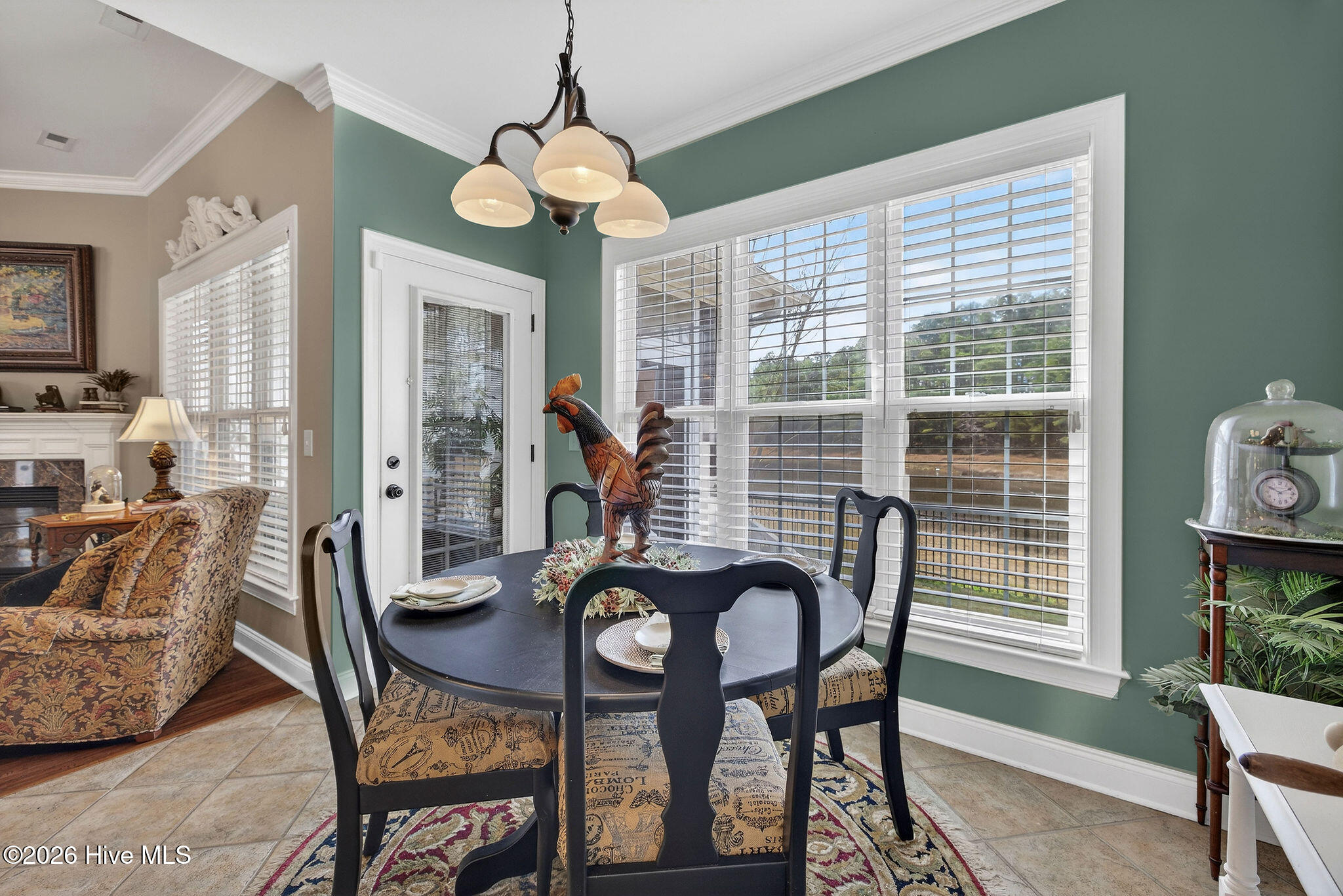 100558563 | Photo 43