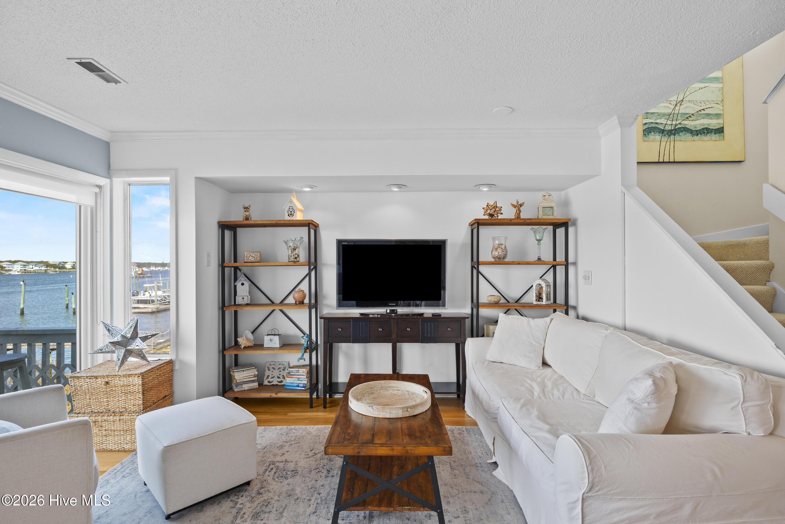 100559474 | Photo 30