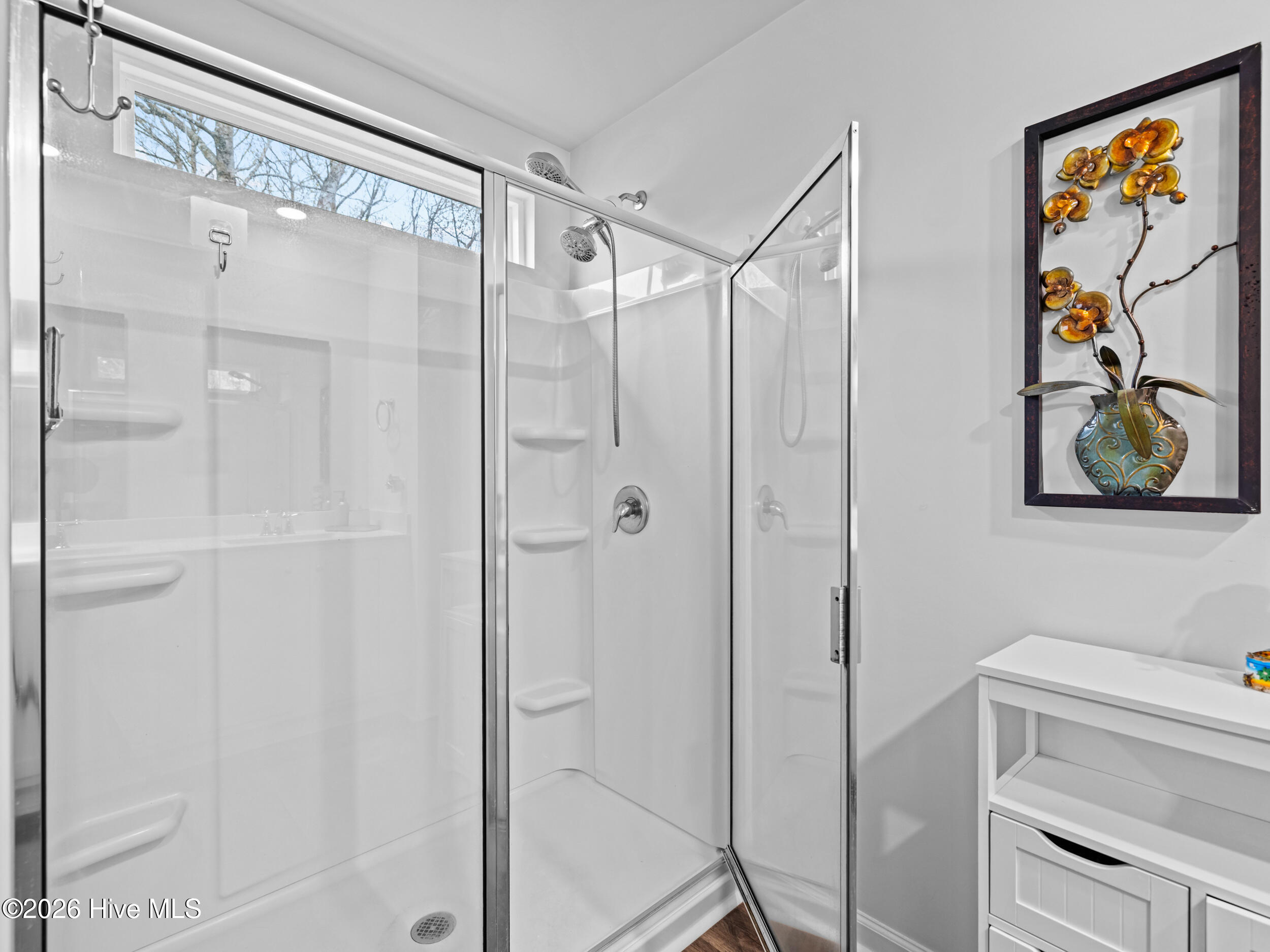 100562938 | Photo 35