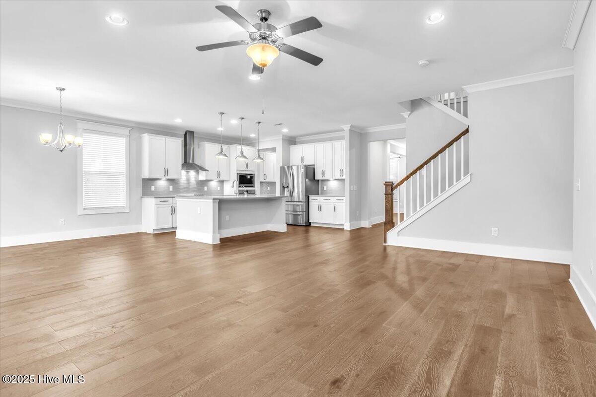 100523445 | Photo 19