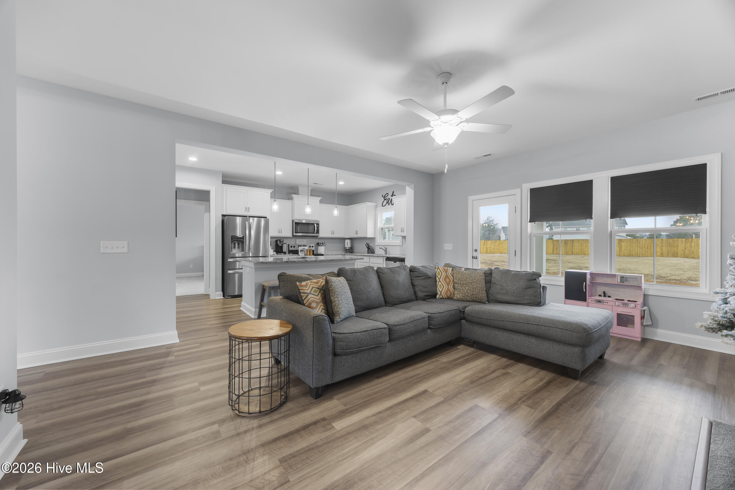 100552292 | Photo 24