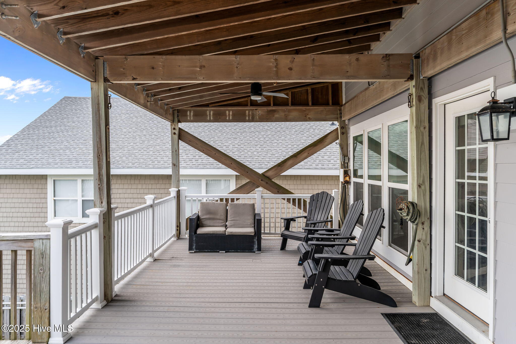 100544258 | Photo 38