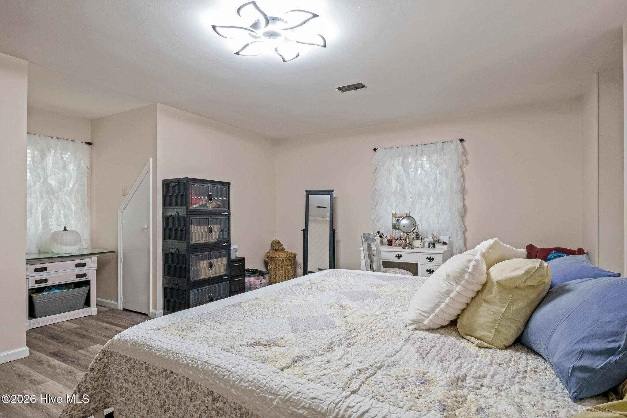 100552372 | Photo 35