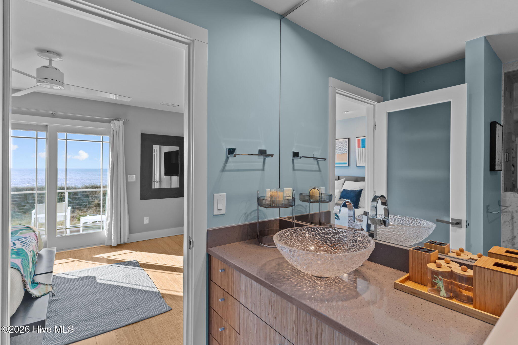 100552258 | Photo 34