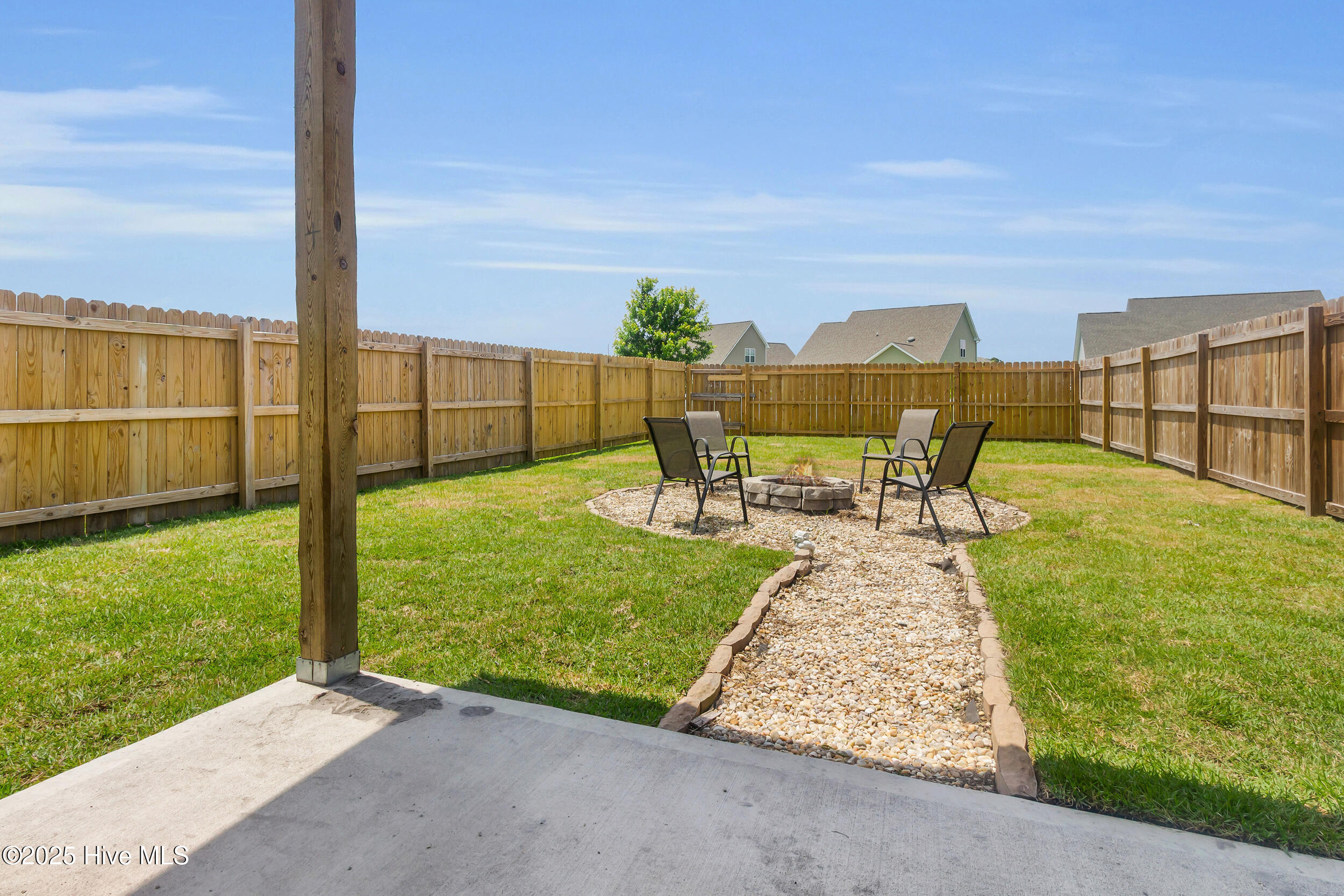 100546887 | Photo 11