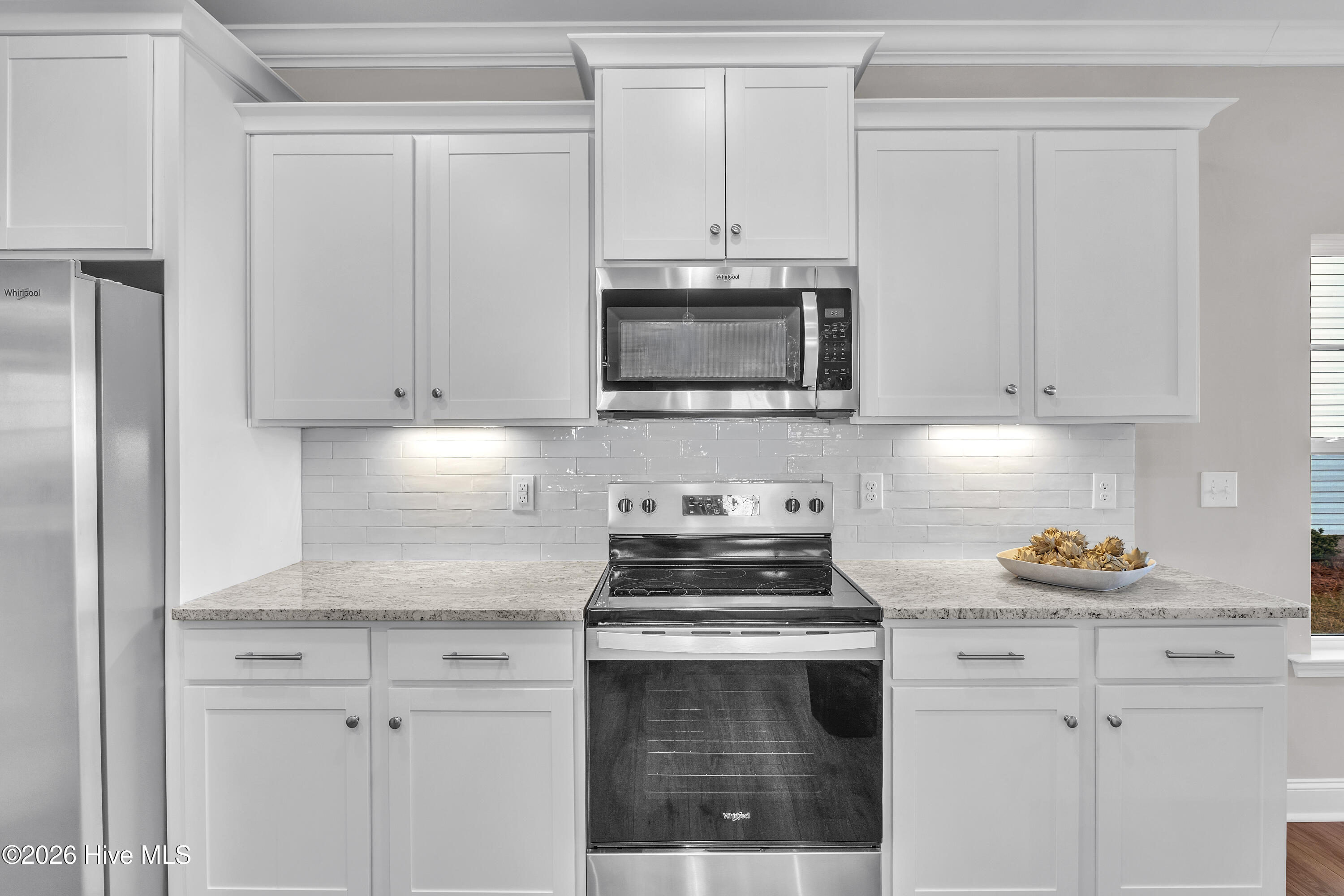 100561005 | Photo 24