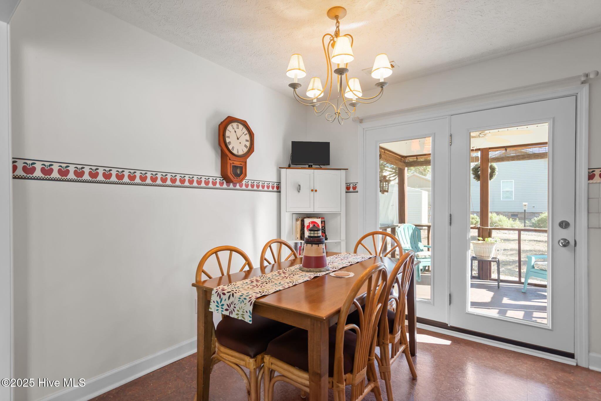 118 NE 31st Street, Oak Island, NC 28465 – photo 13: 17-web-or-mls-DSC02671