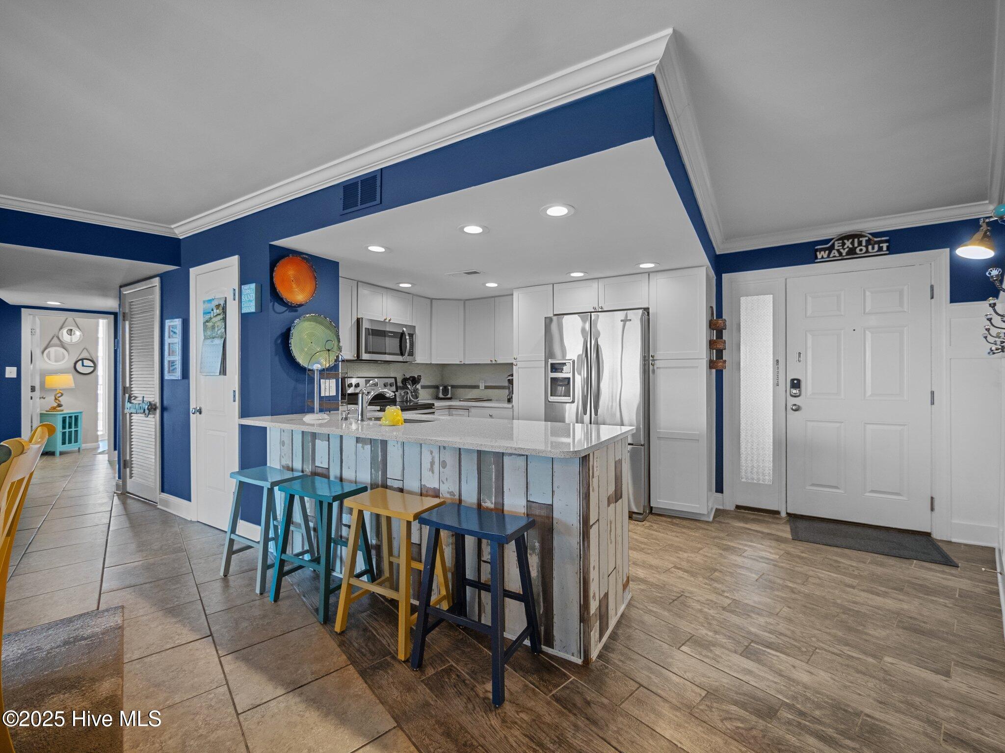 100525315 | Photo 25