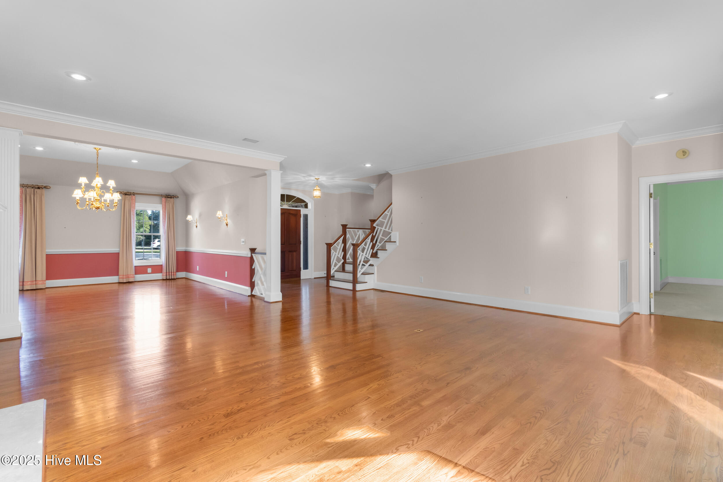 100516126 | Photo 17