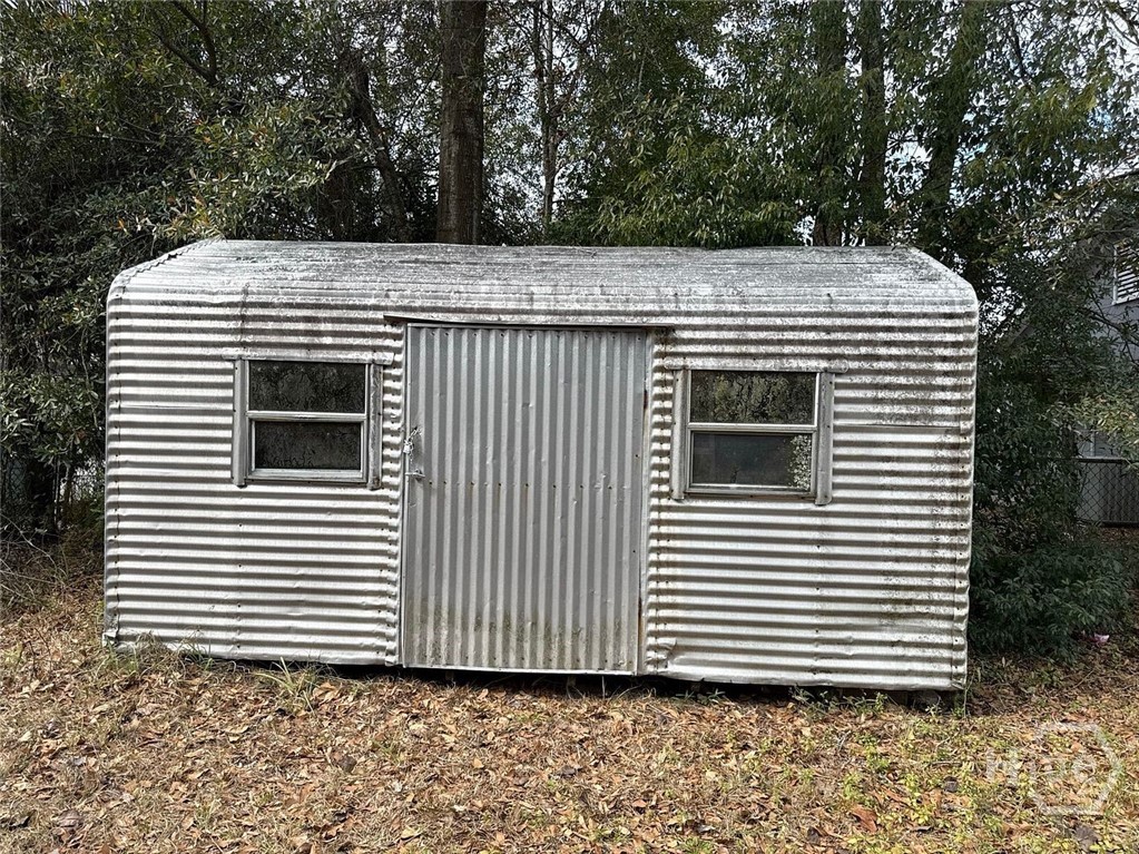 Homes for sale in Savannah, GA | 1307 Delesseps Ave, Savannah, GA 31404 | MLS# SA348951