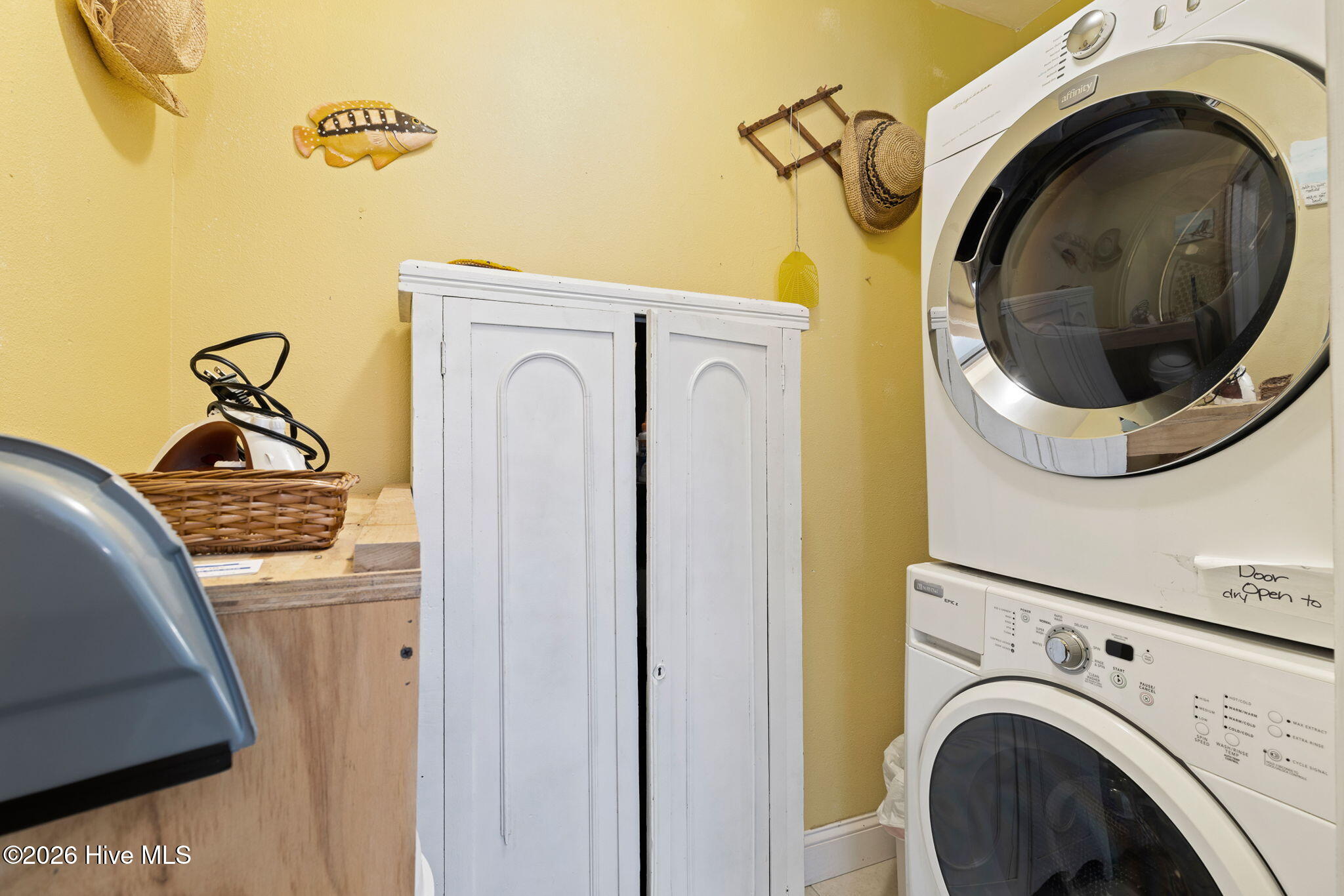 100557713 | Photo 34