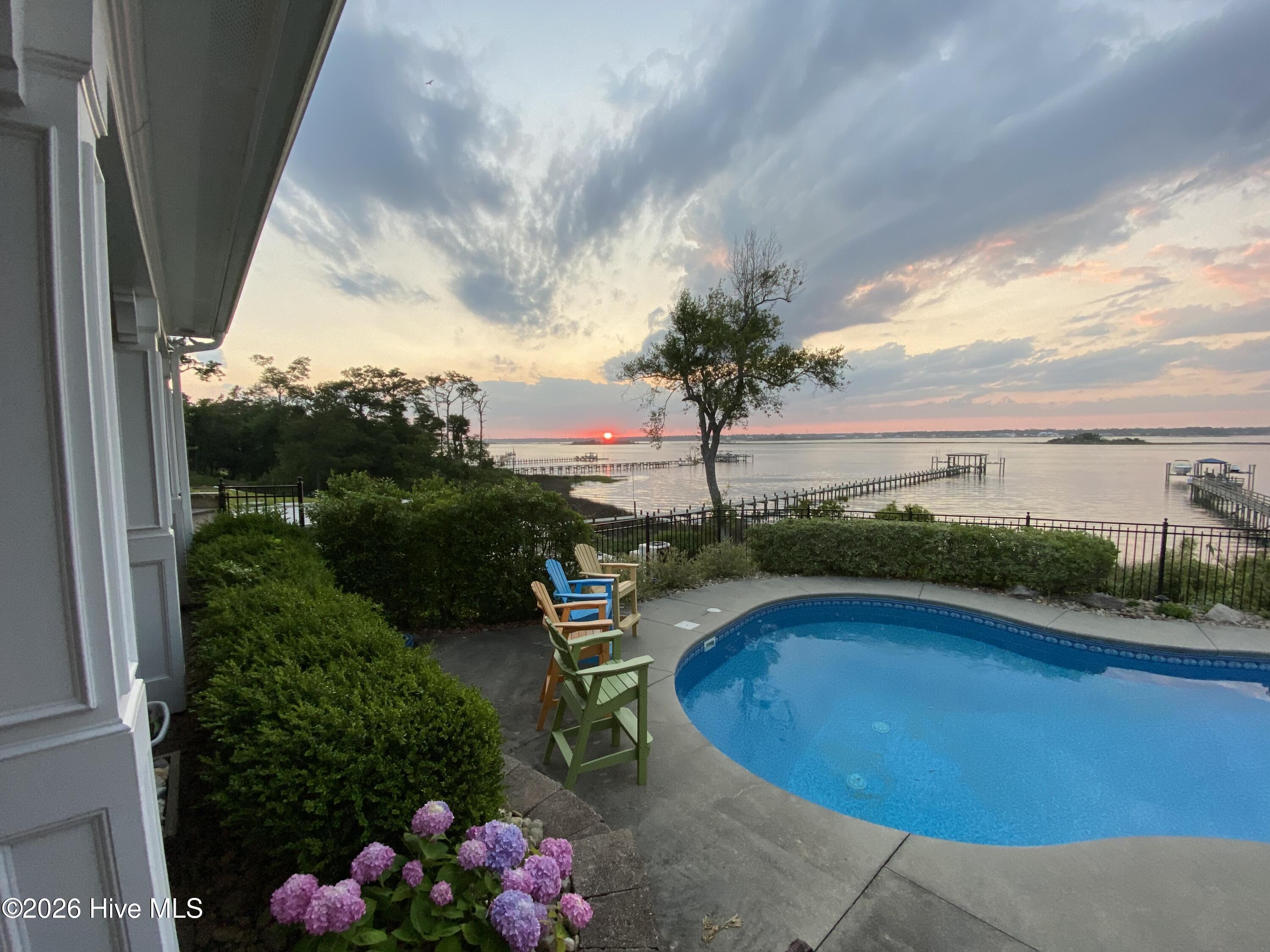 100564617 | Photo 66