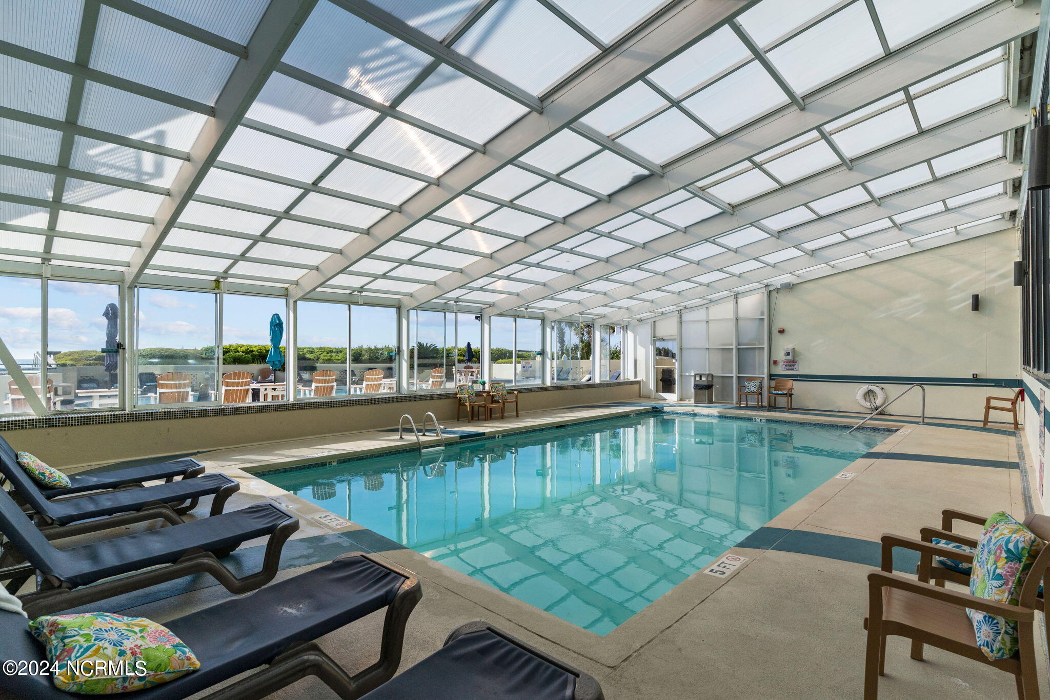 100531312 | Photo 32