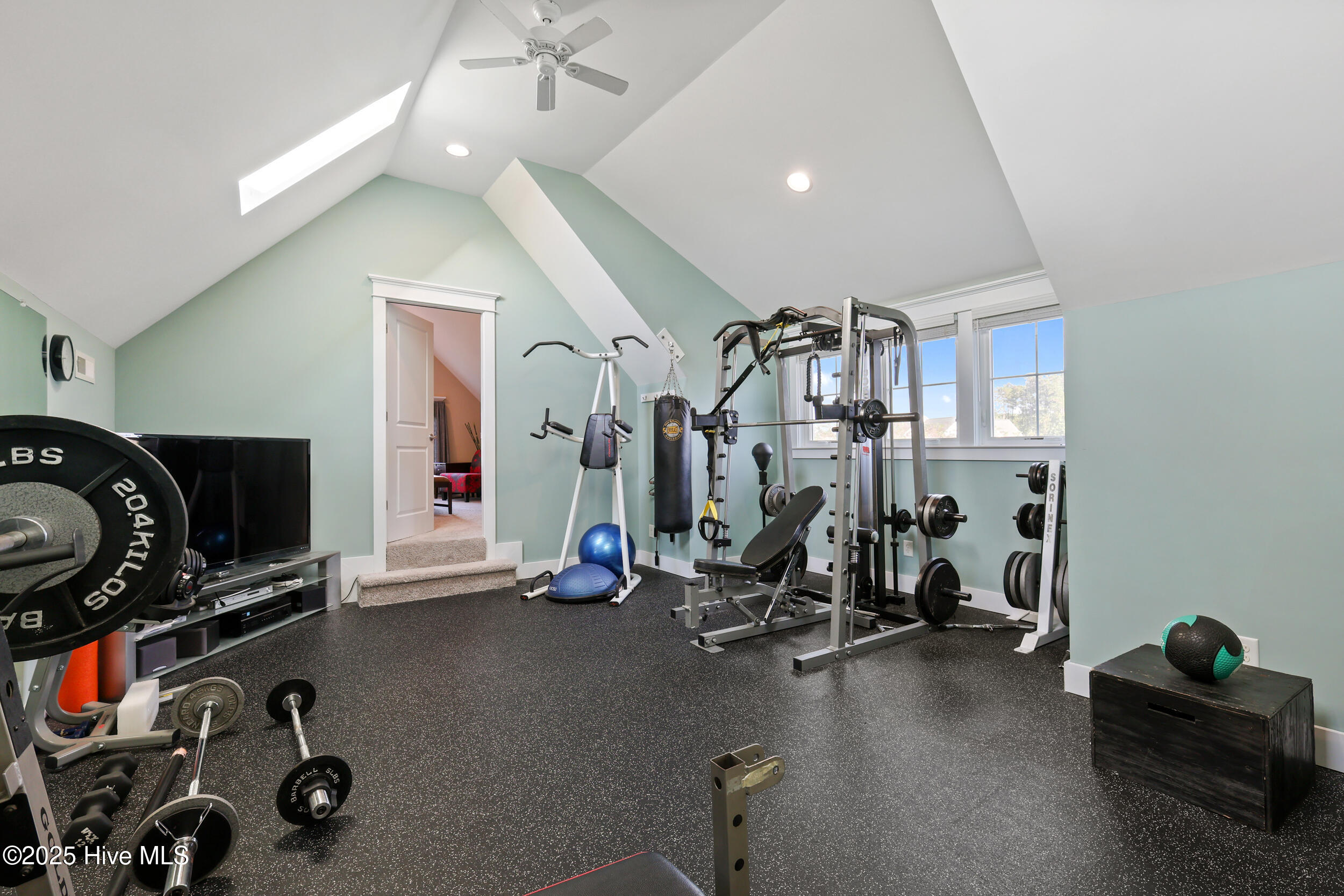 100536655 | Photo 48