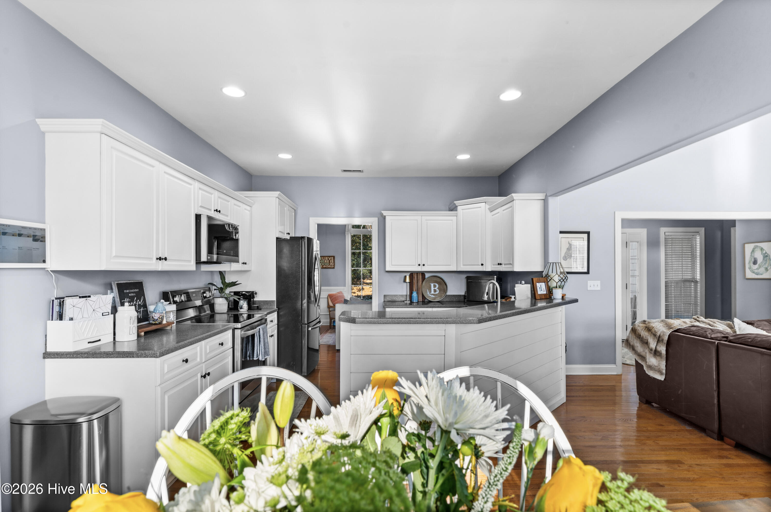 100550440 | Photo 25