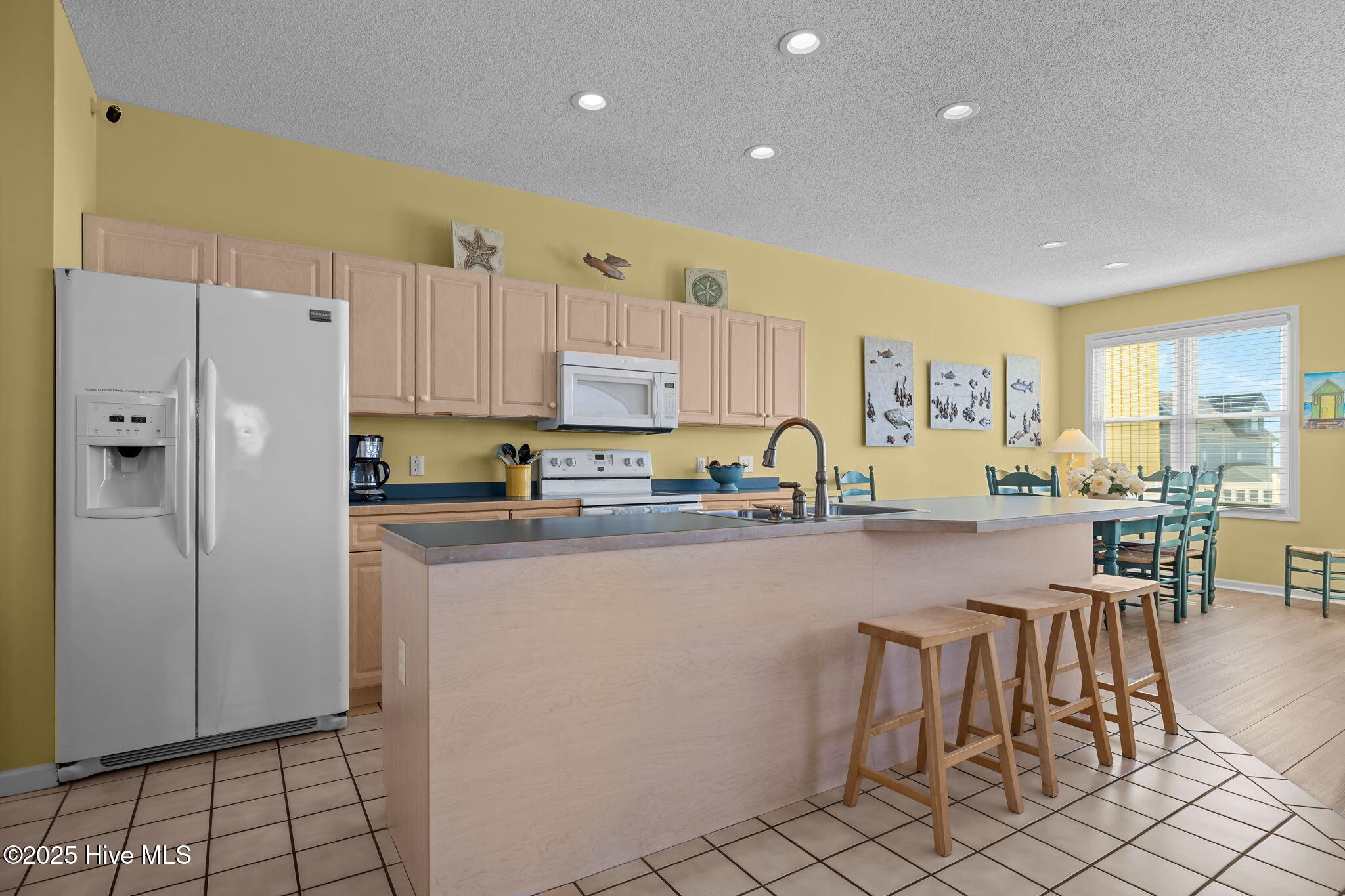 100539750 | Photo 12