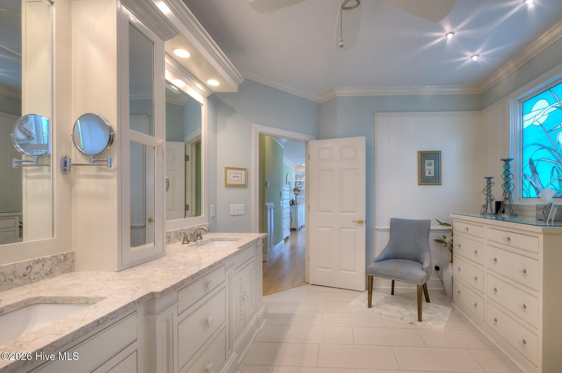 100553459 | Photo 48