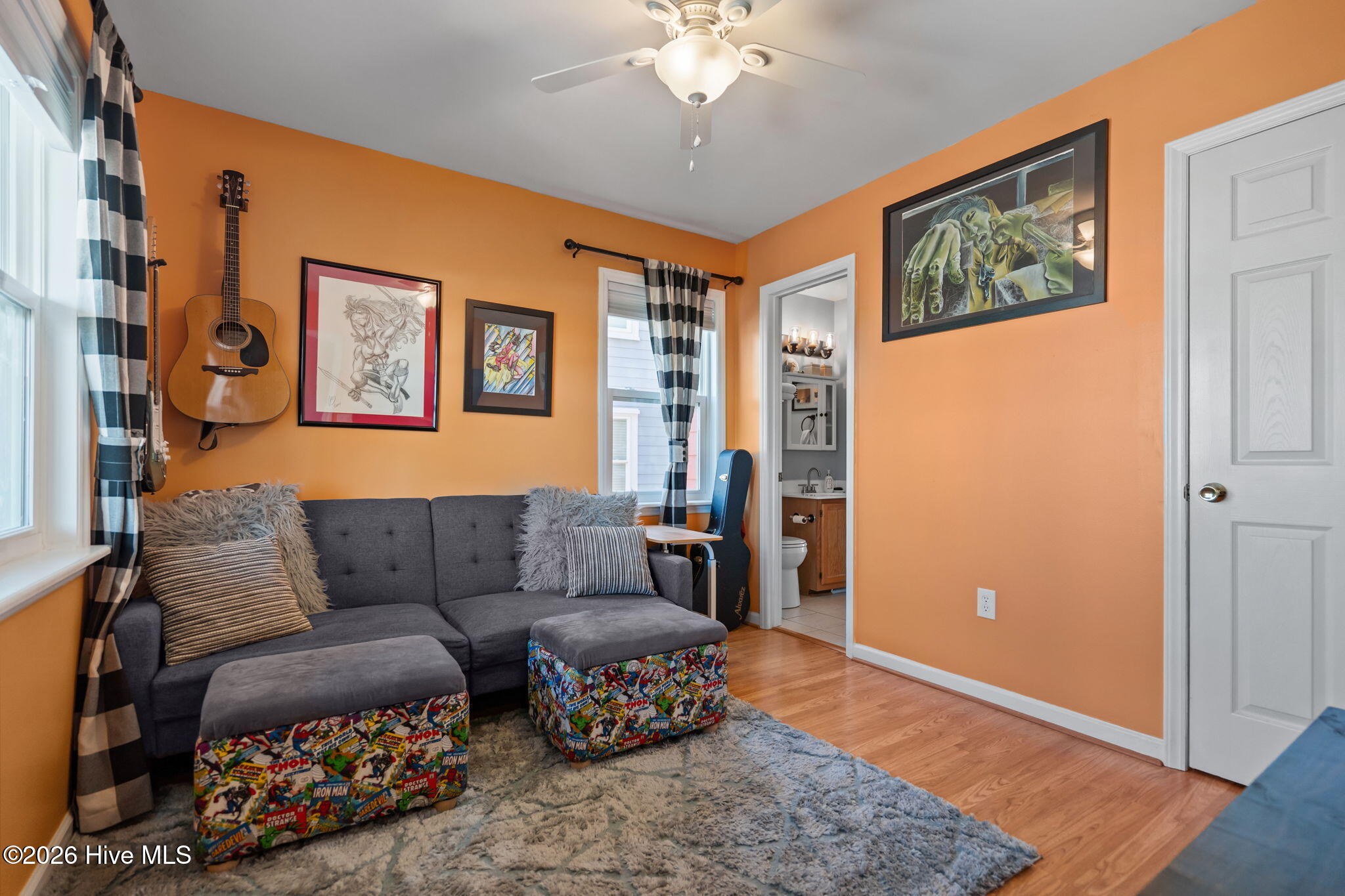 100561498 | Photo 22