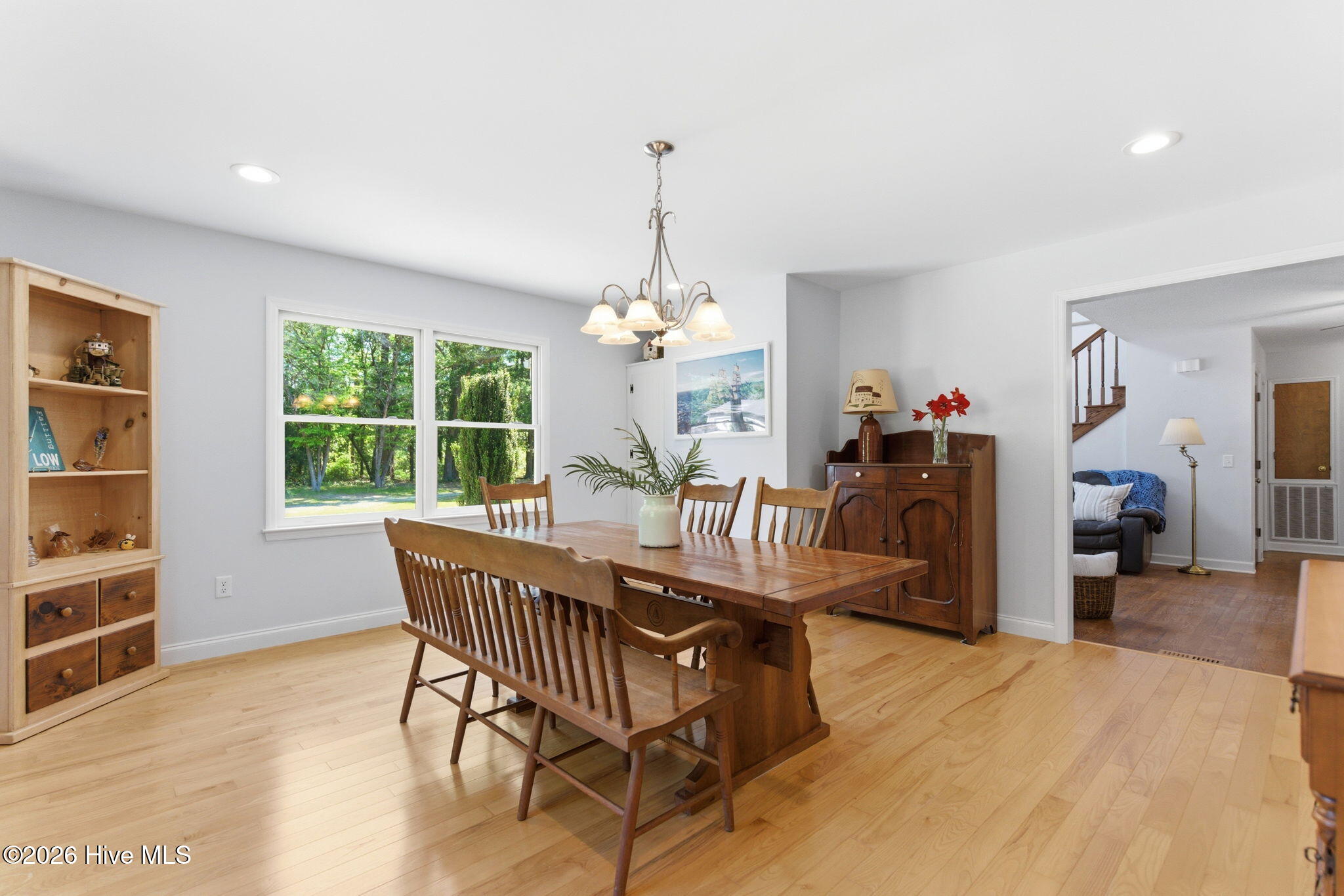 100569907 | Photo 11