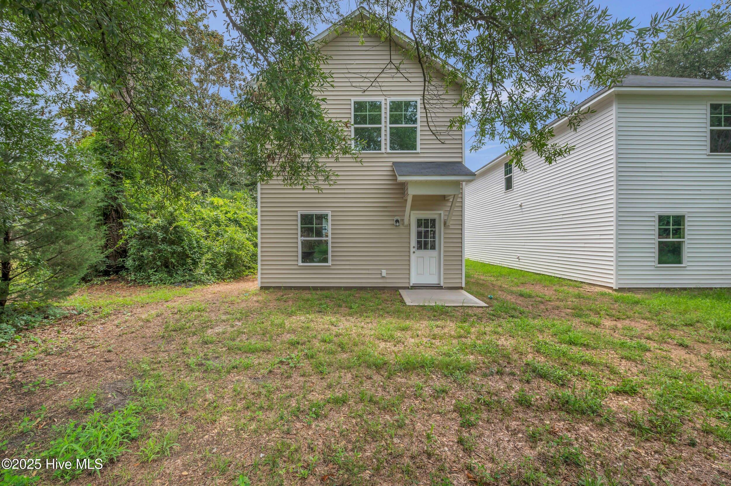 100522861 | Photo 18