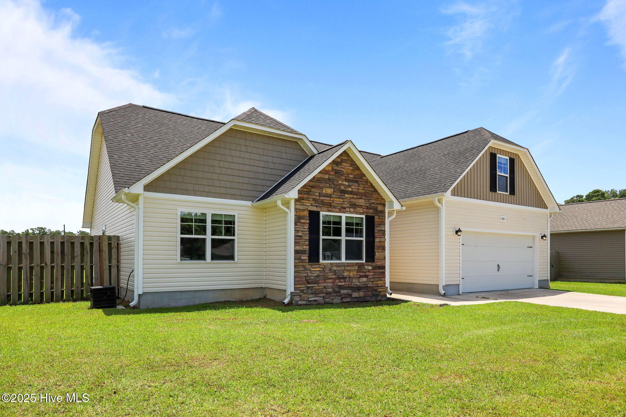 501 Violet Court, Maysville, NC 28555 – photo 7: 501 Violet Ct. Maysville NC