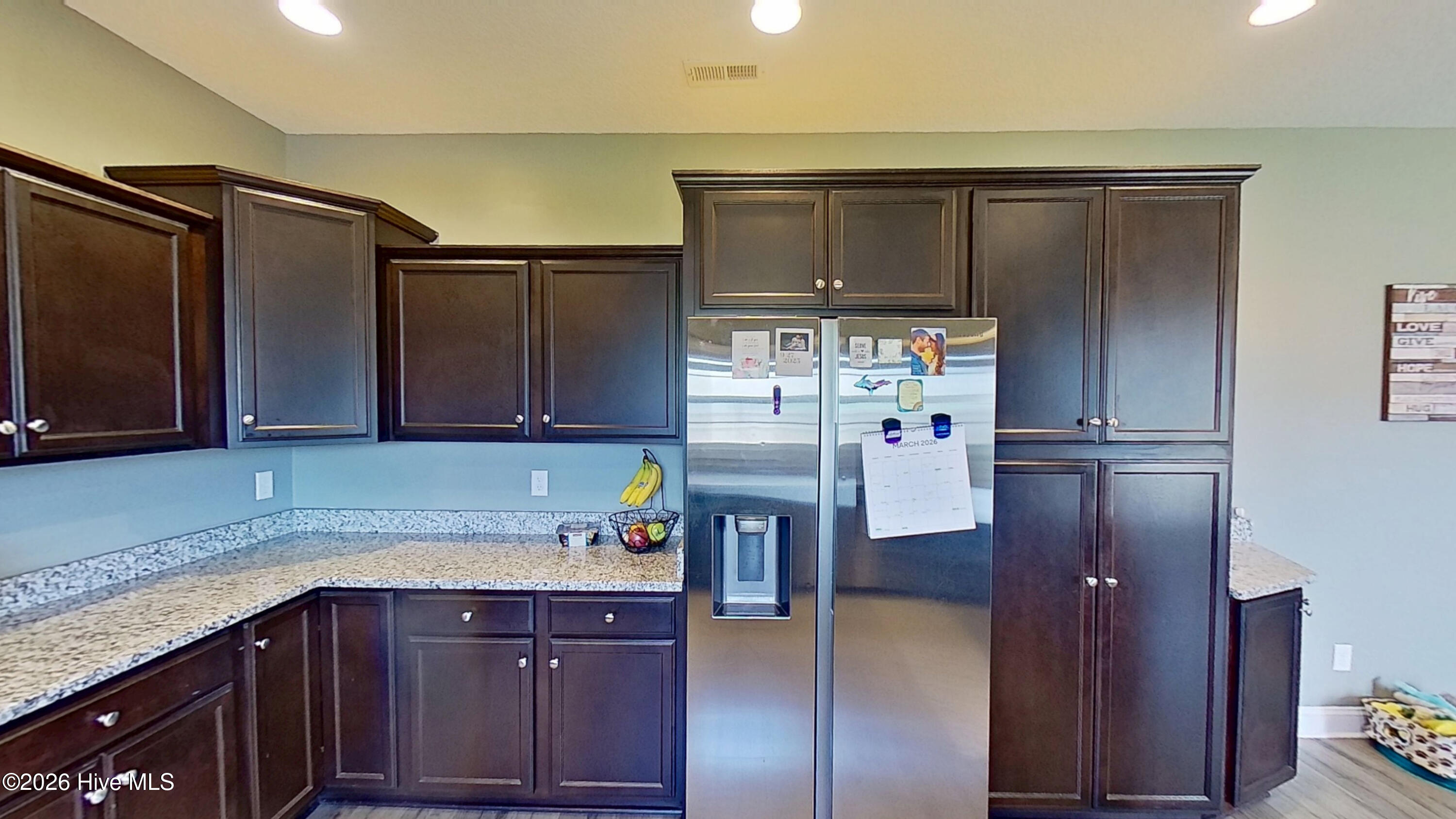 100566911 | Photo 12