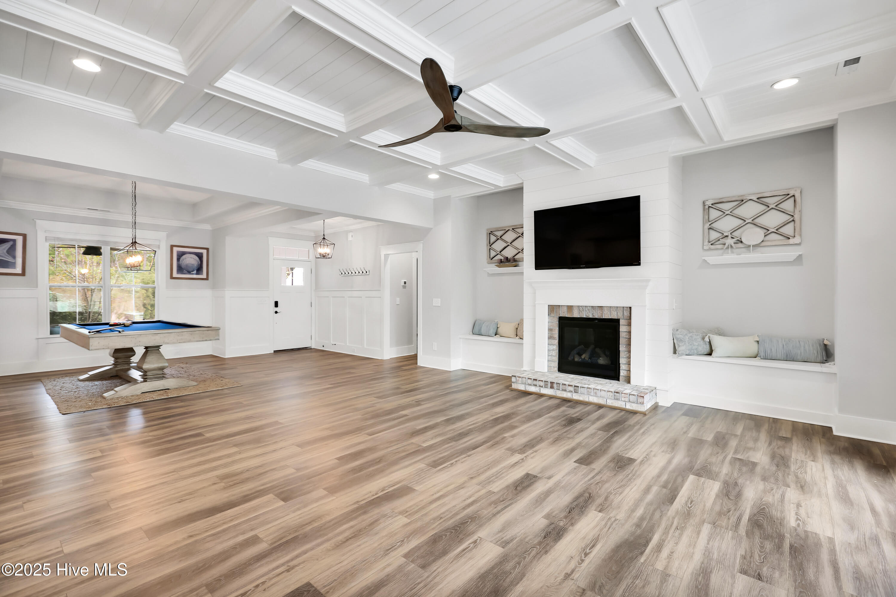 100544245 | Photo 11