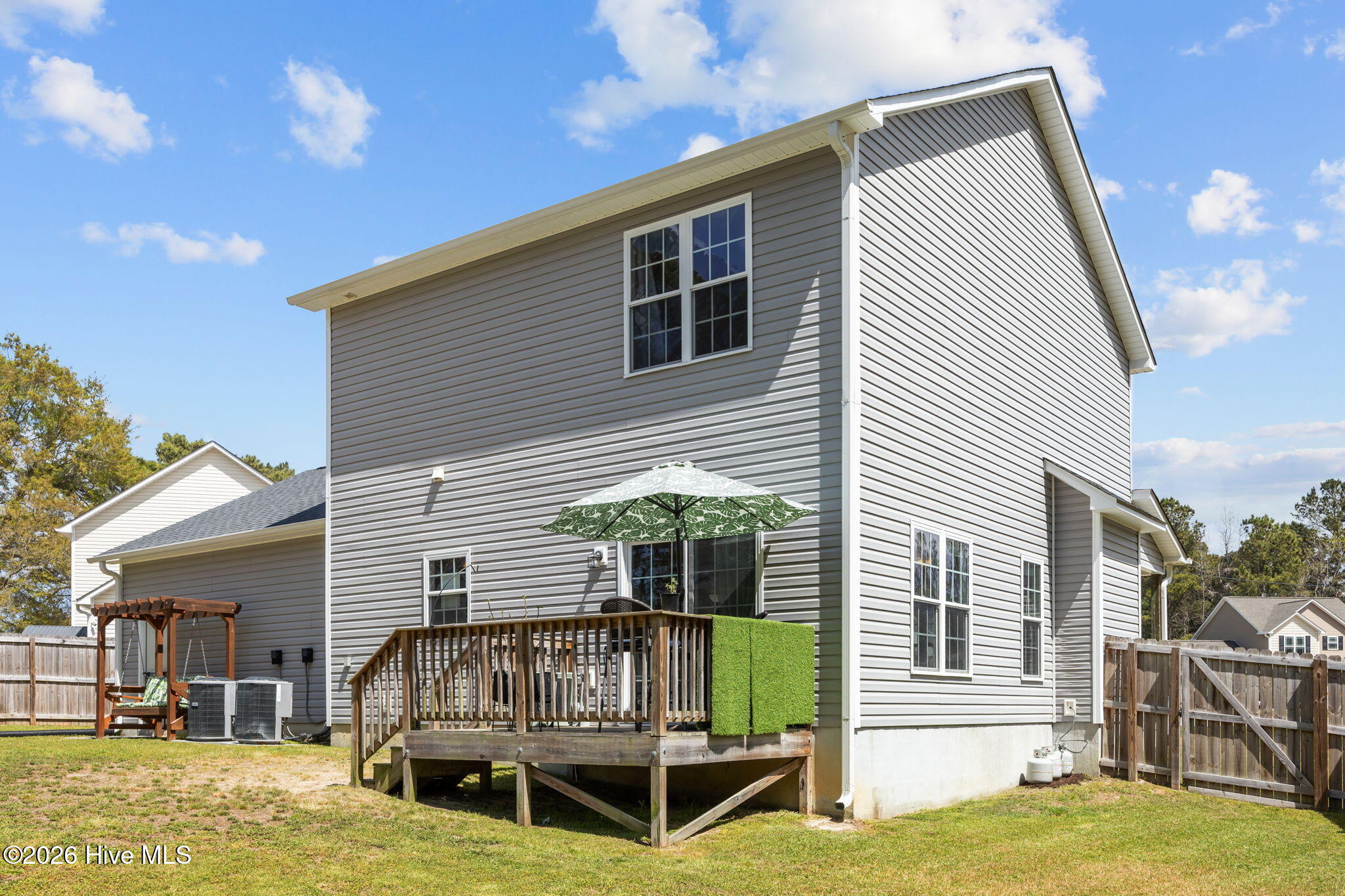 100564221 | Photo 37