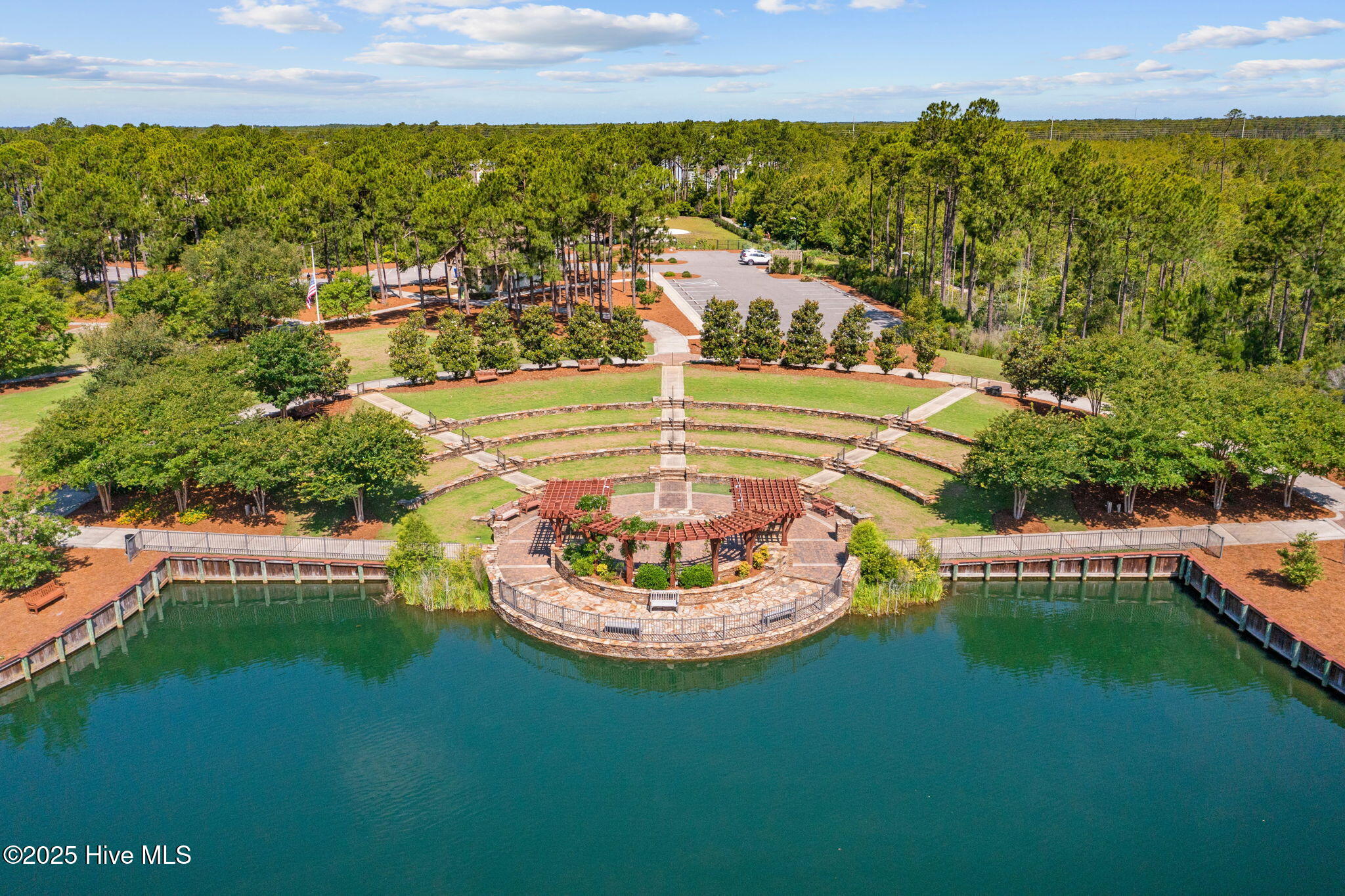 100517817 | Photo 34