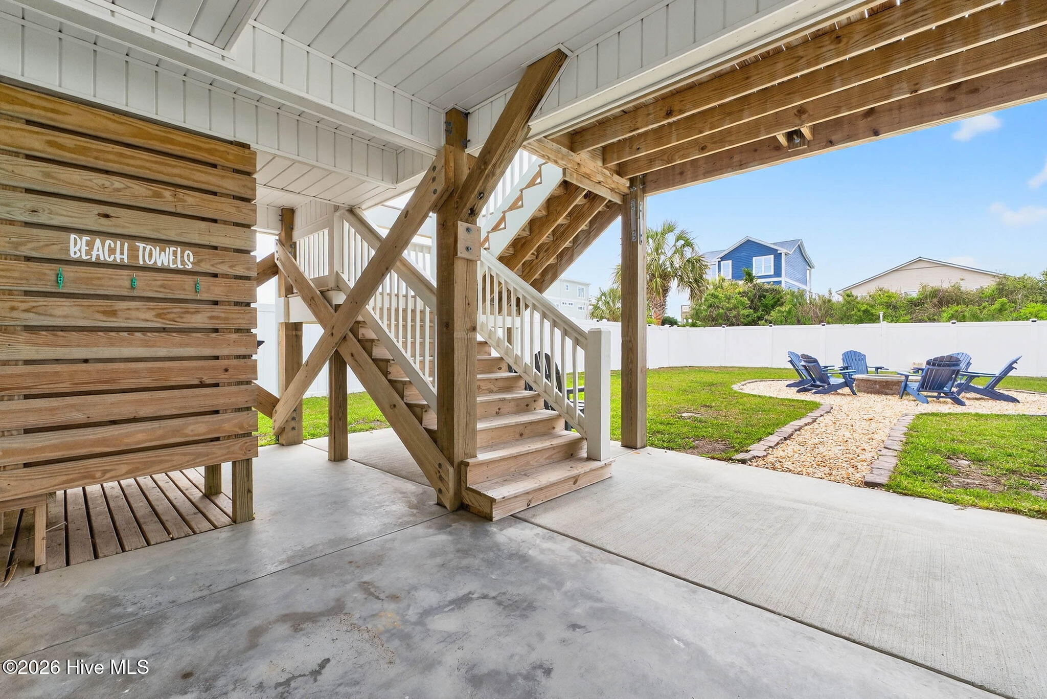 100565518 | Photo 55