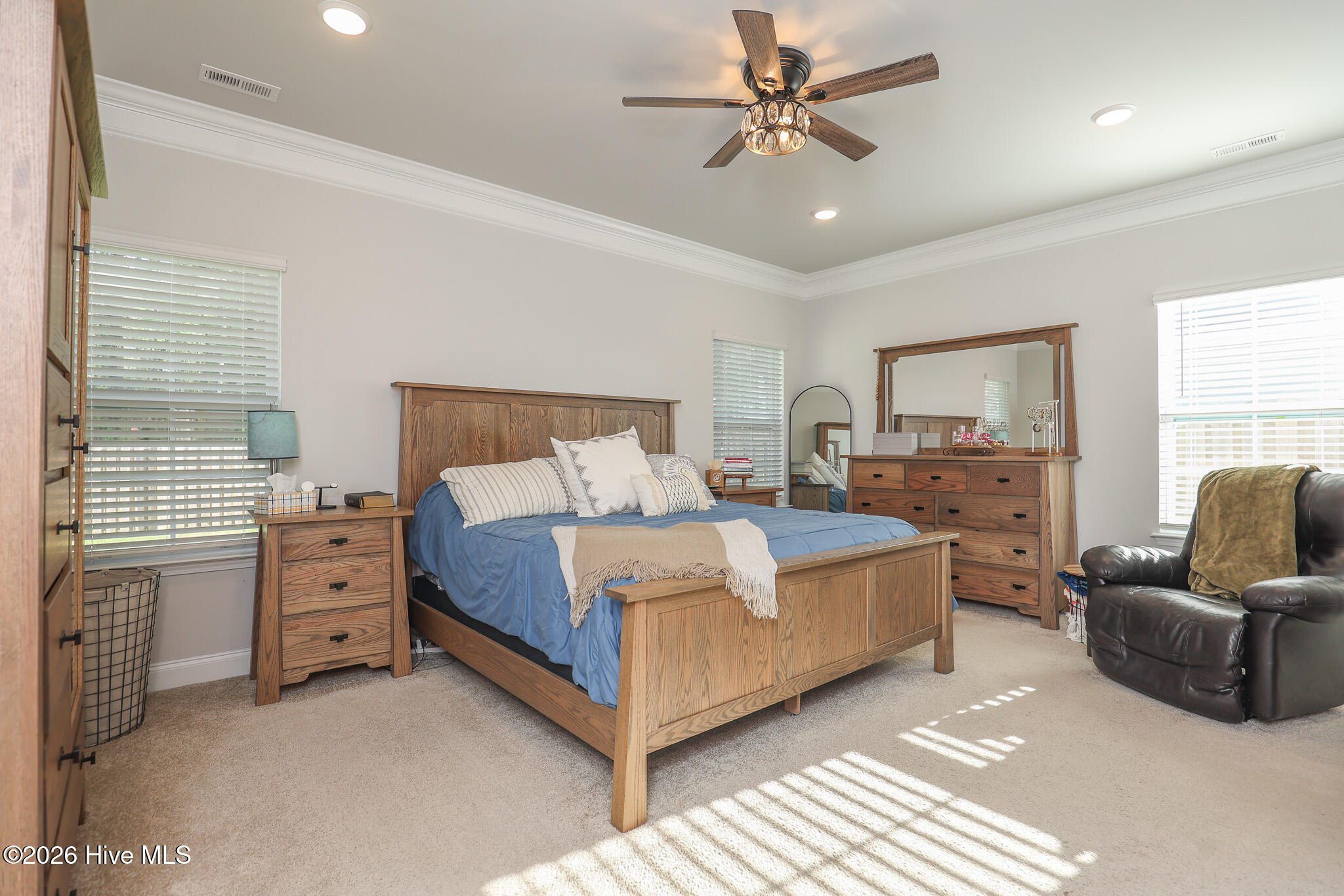 100565380 | Photo 27