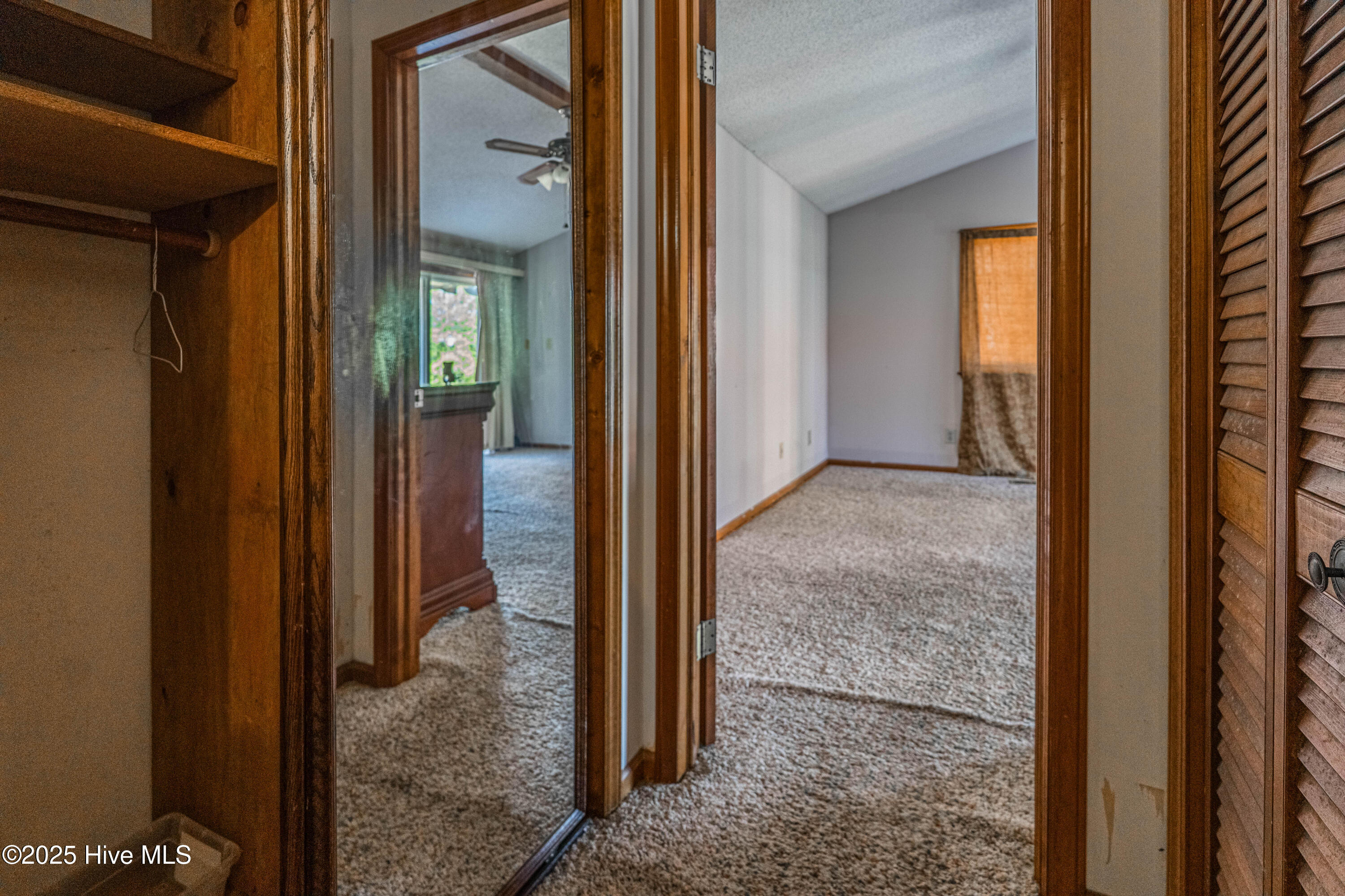 100536472 | Photo 28