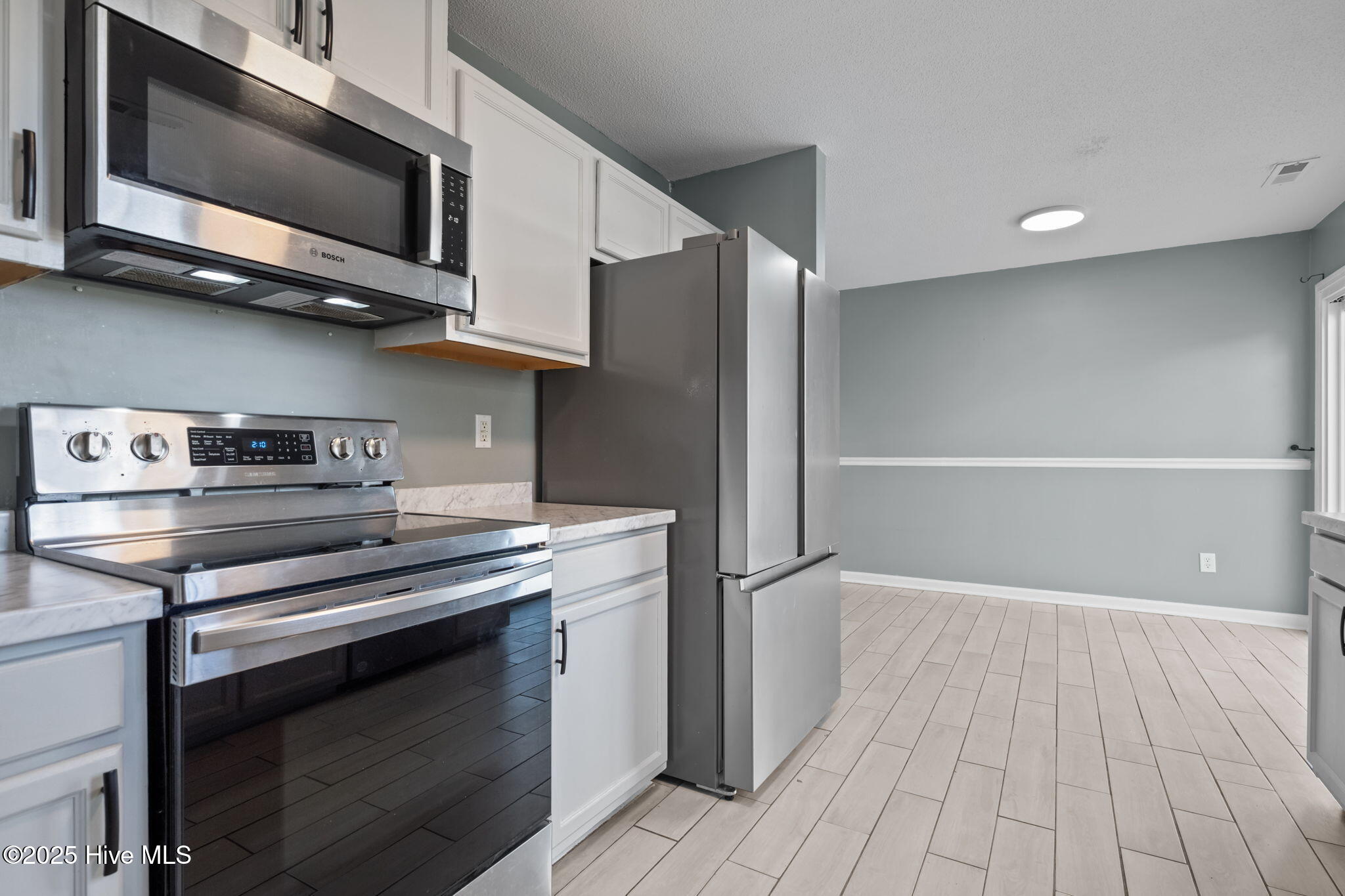 100545189 | Photo 20