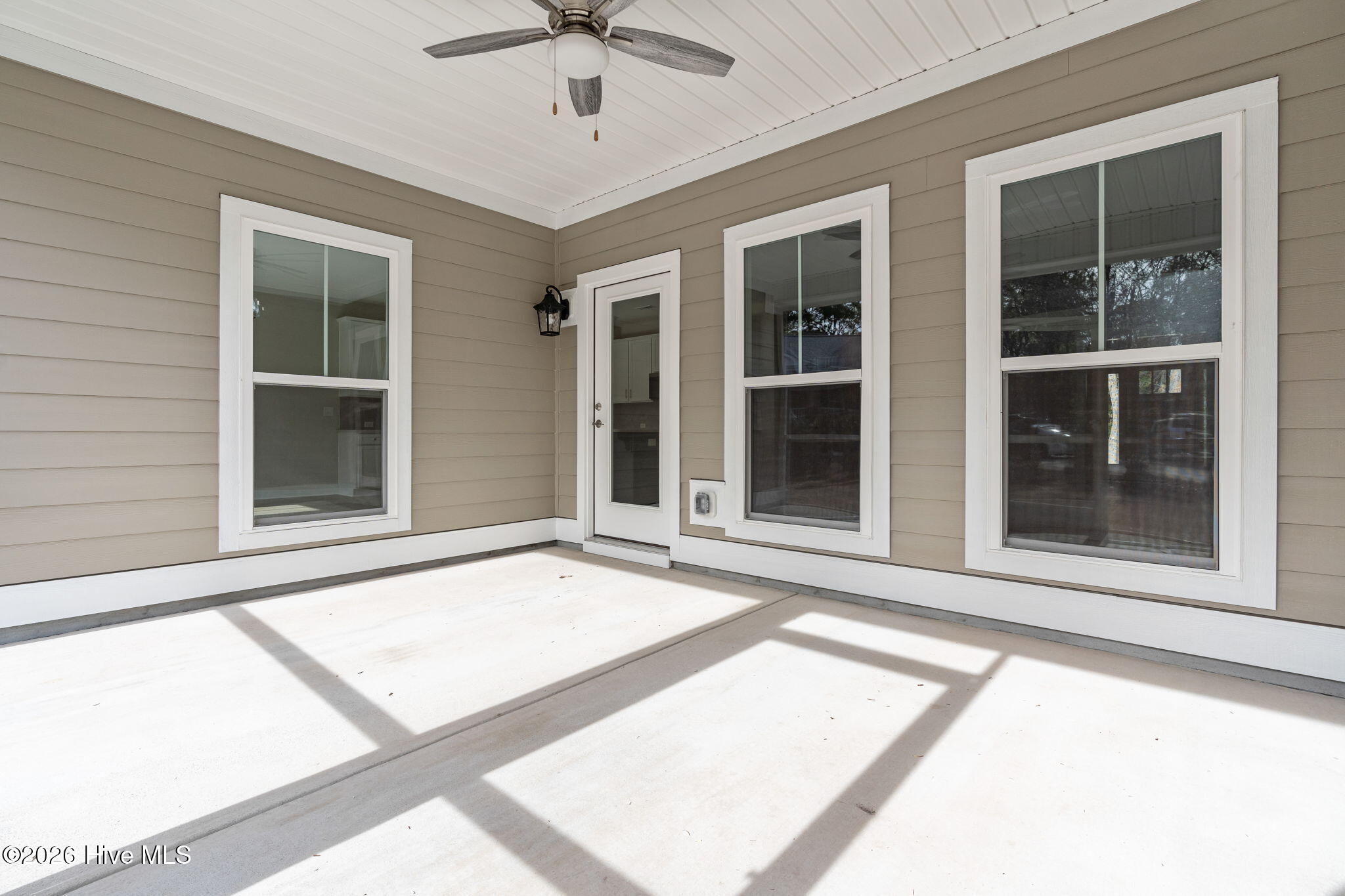 100537580 | Photo 34