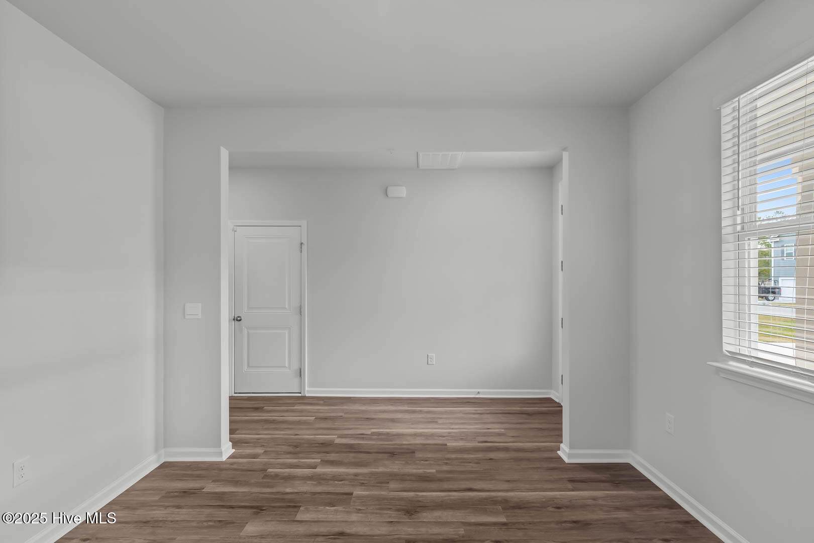 100538929 | Photo 10