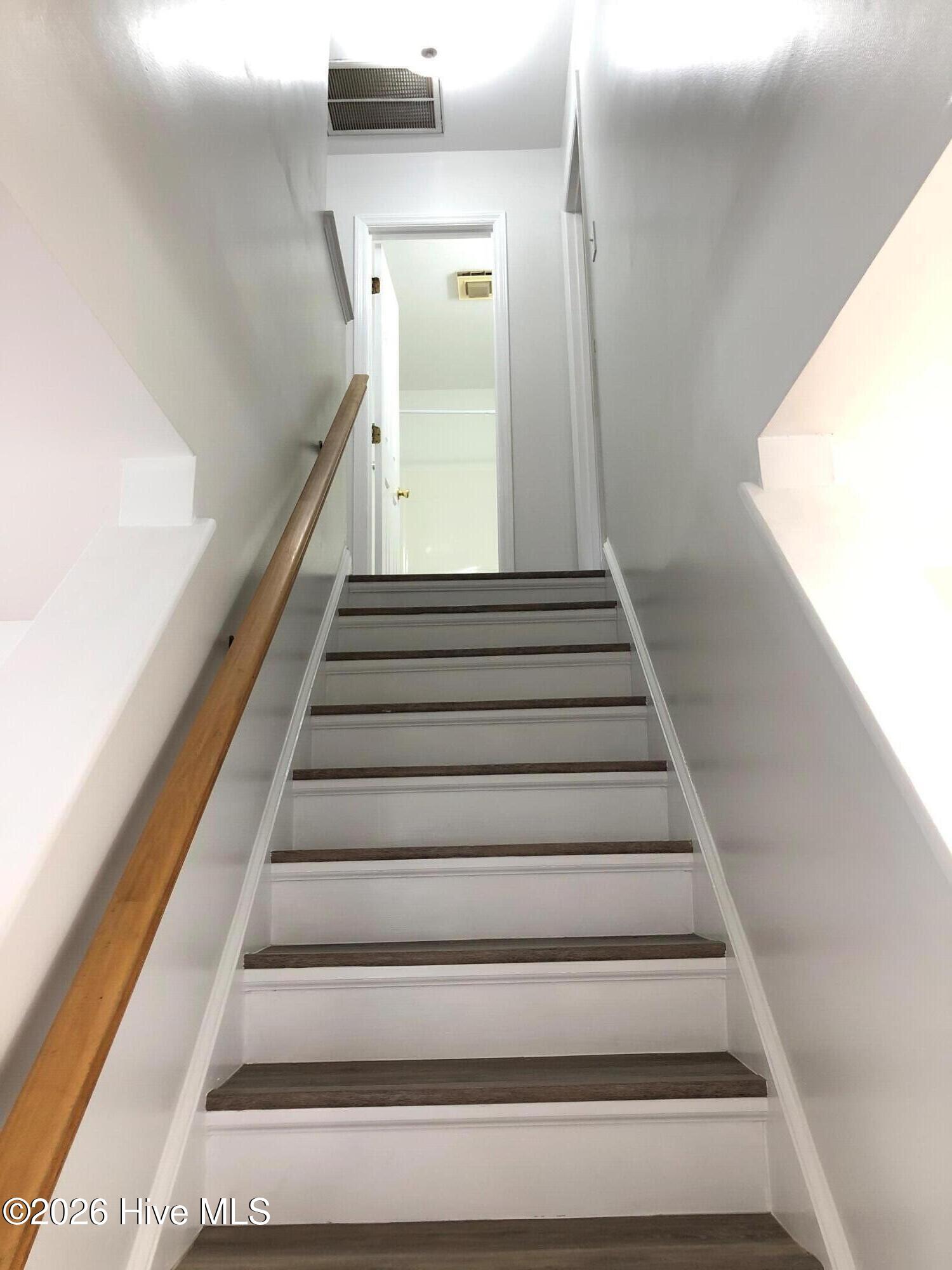 100556487 | Photo 20