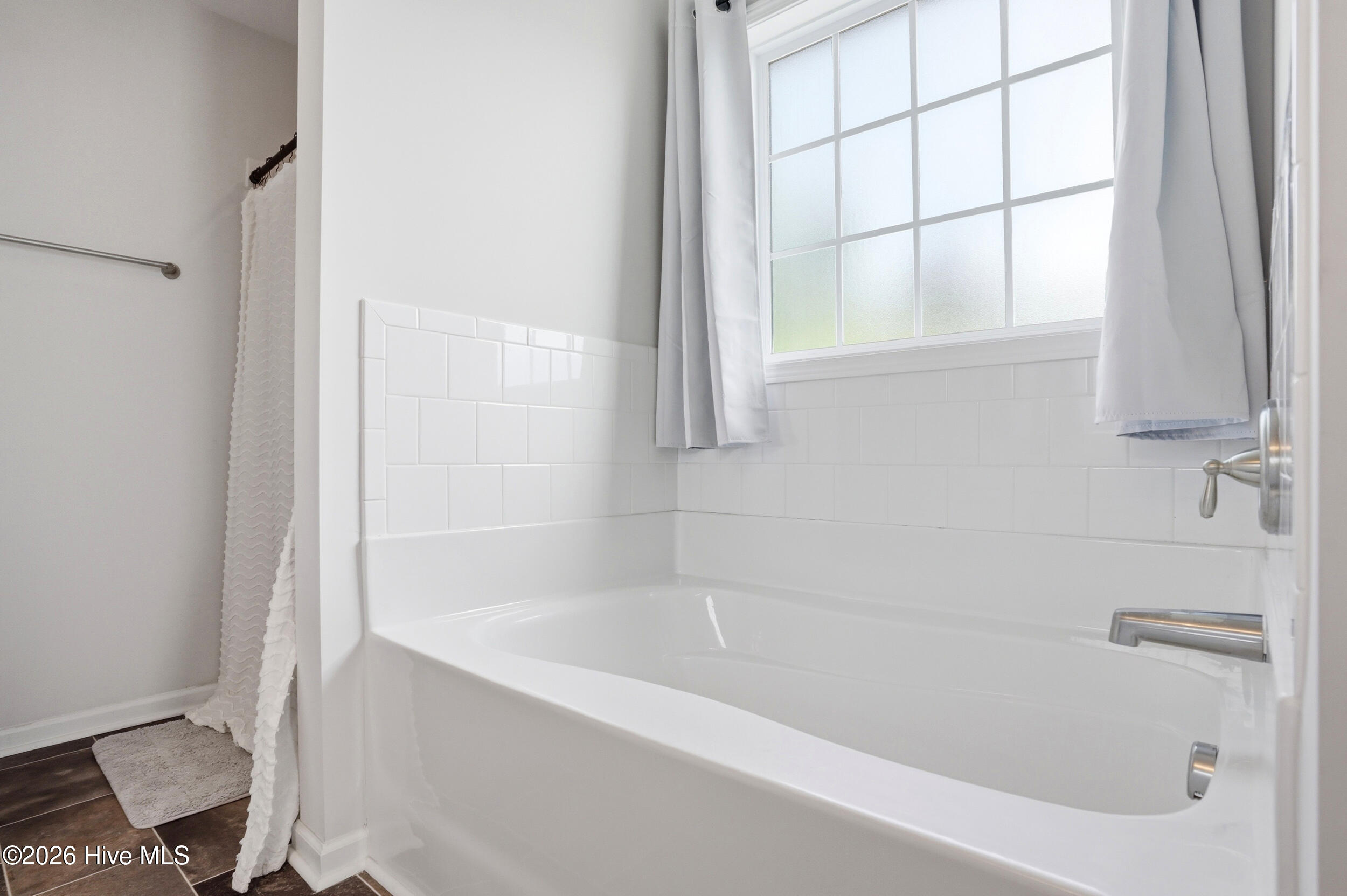 100567183 | Photo 23