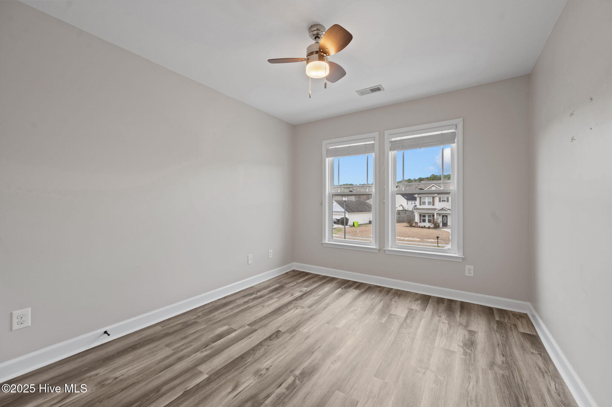 100546672 | Photo 30