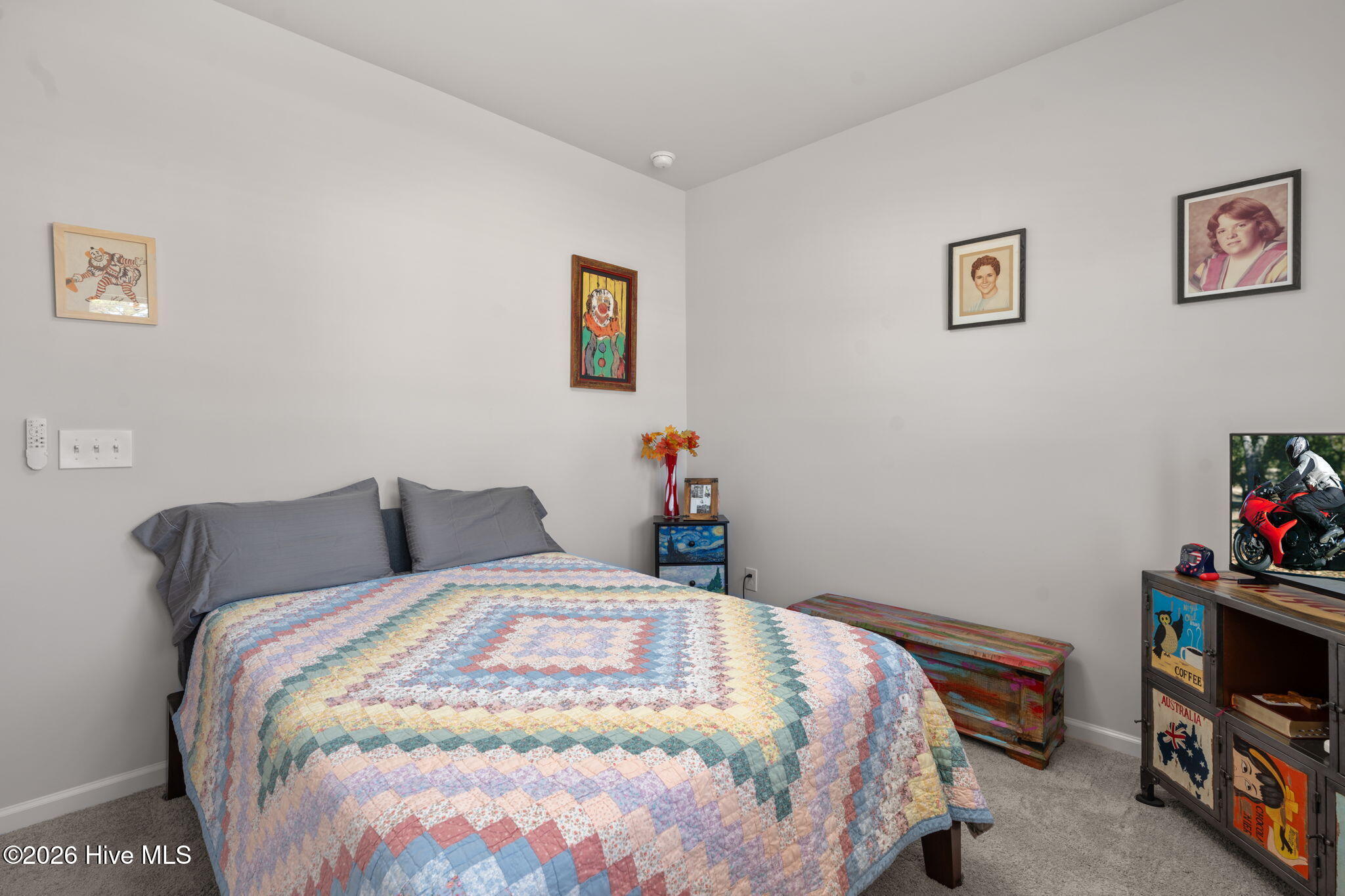 100567205 | Photo 27