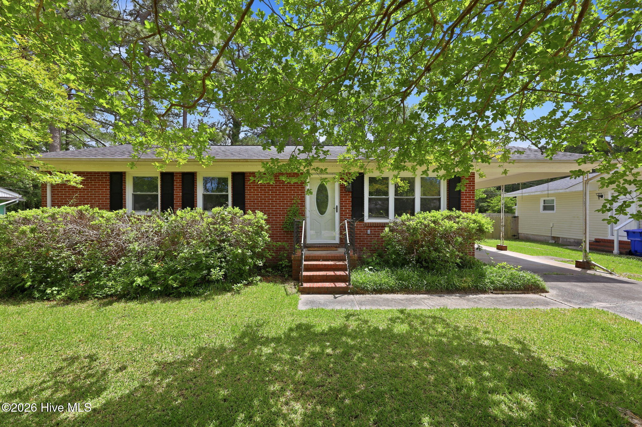 121 Bryan 