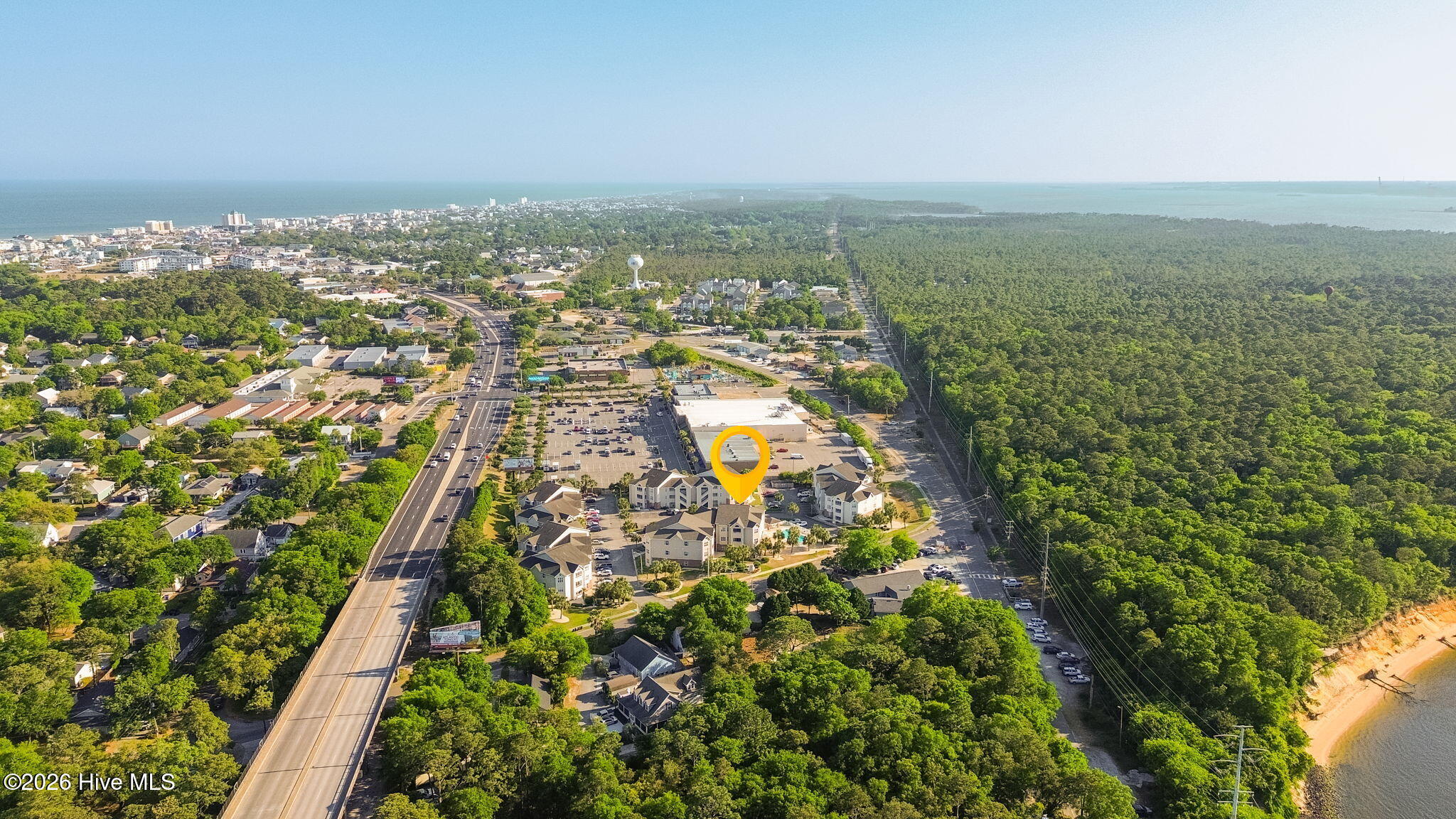 100570113 | Photo 33