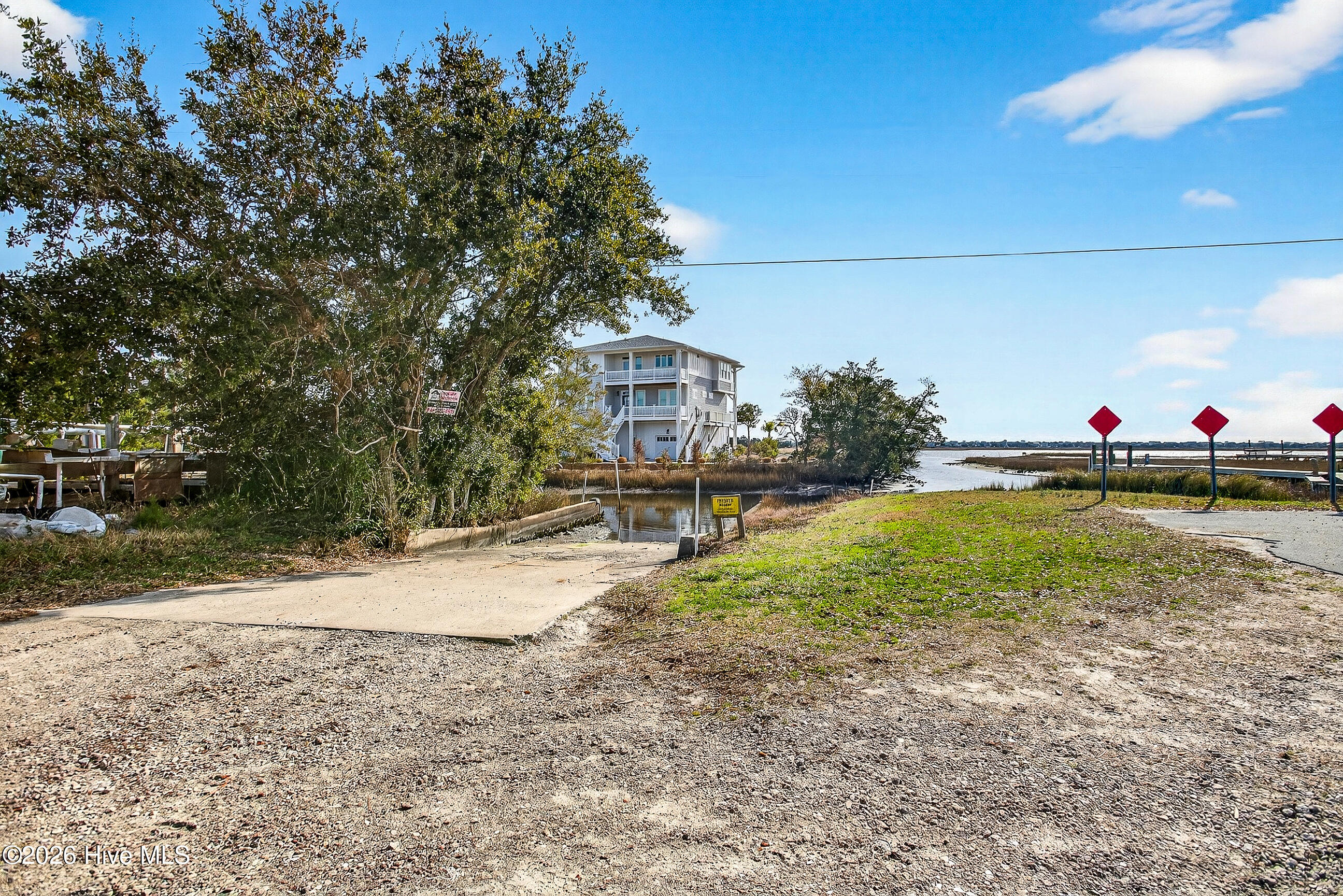 100548439 | Photo 13