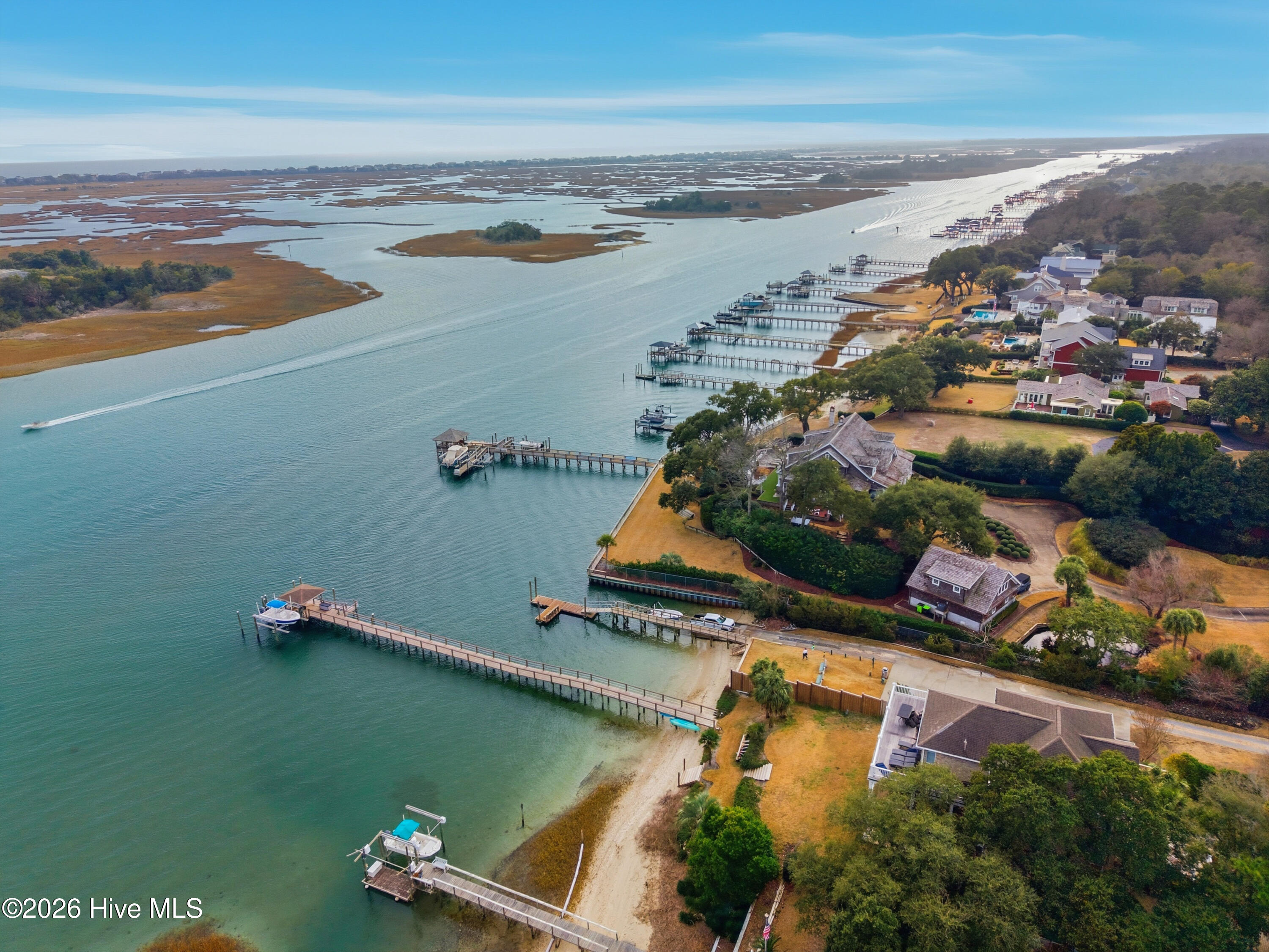 100547693 | Photo 52