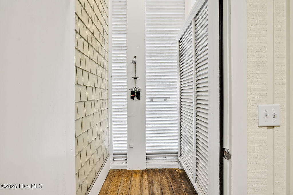 100564545 | Photo 116