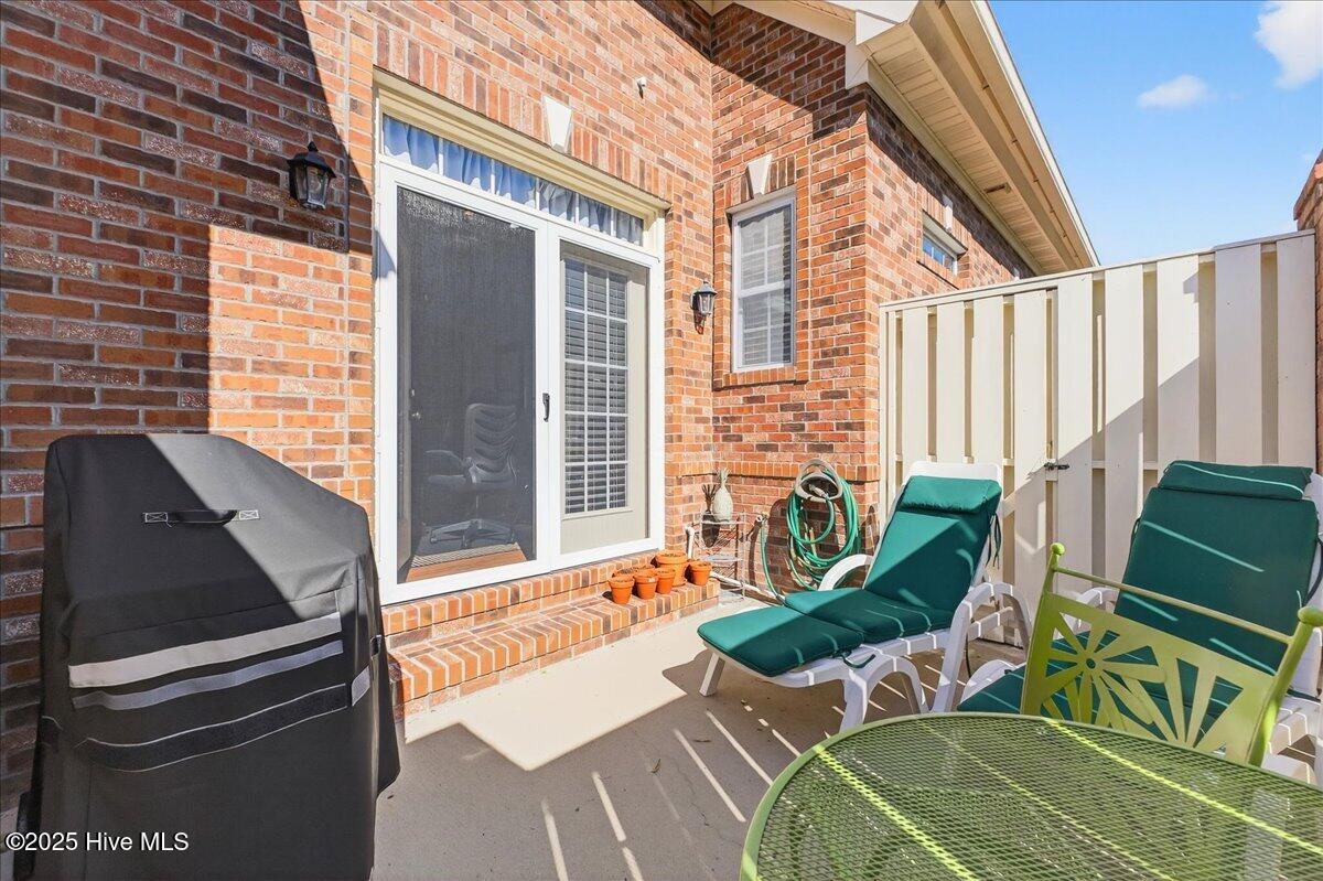 100540380 | Photo 45