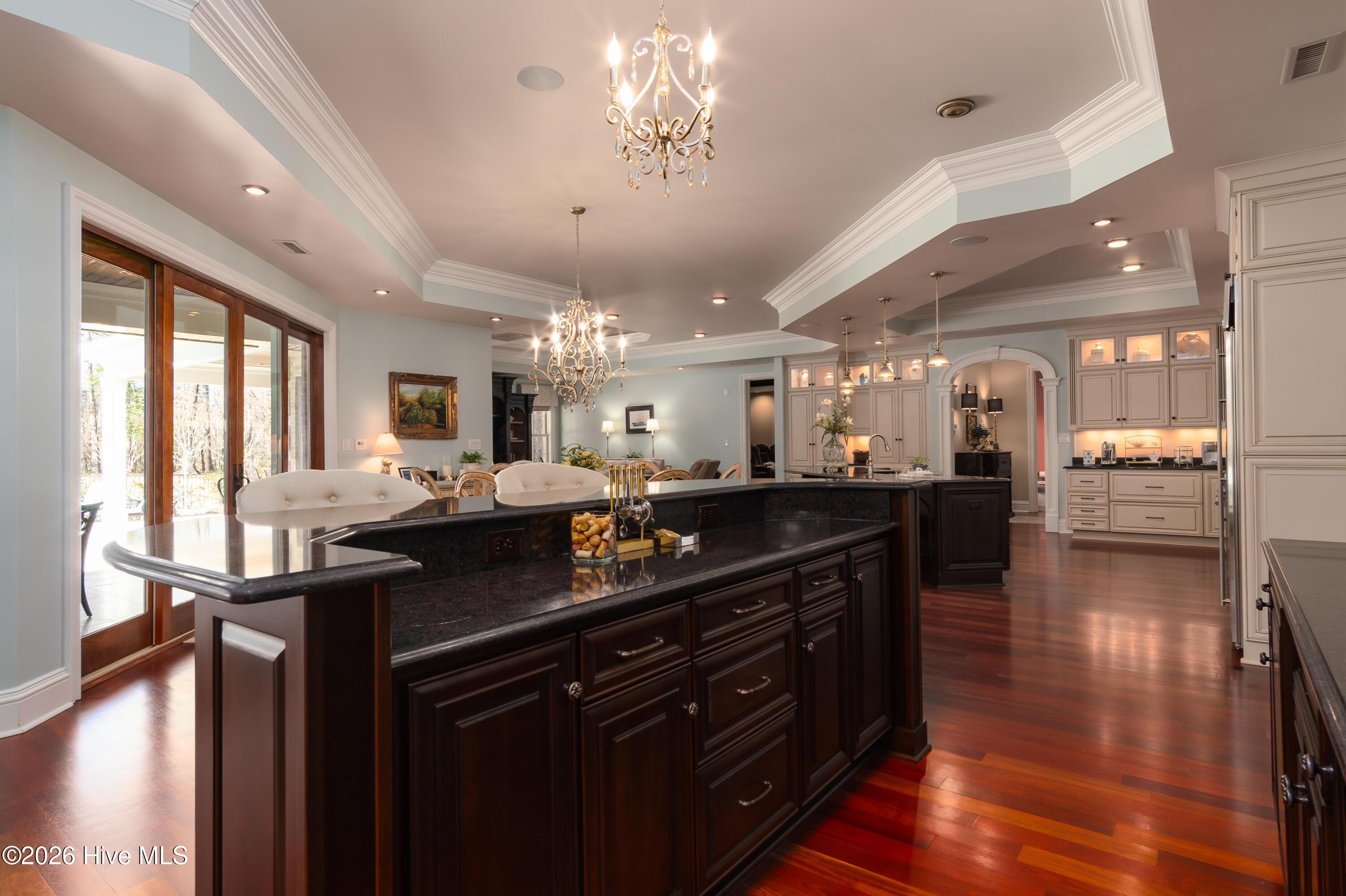 100550947 | Photo 22