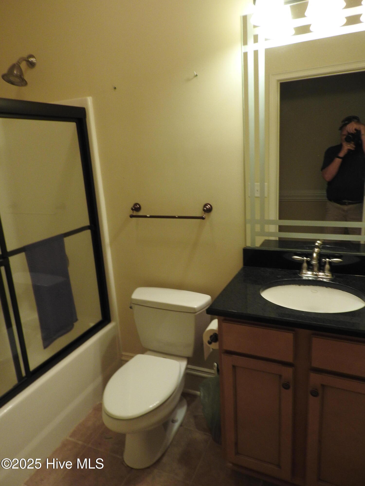 100520083 | Photo 31