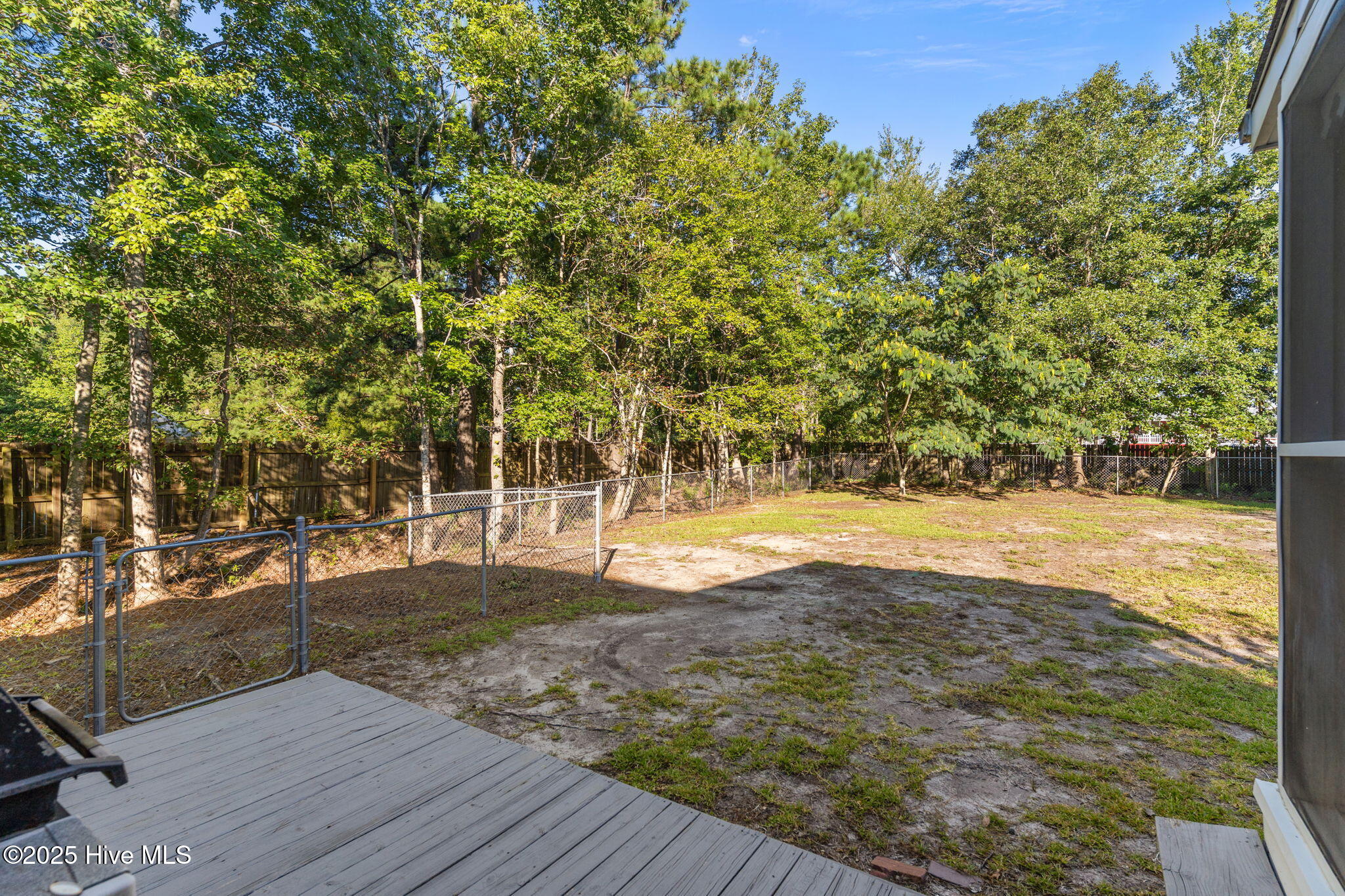 100527660 | Photo 38