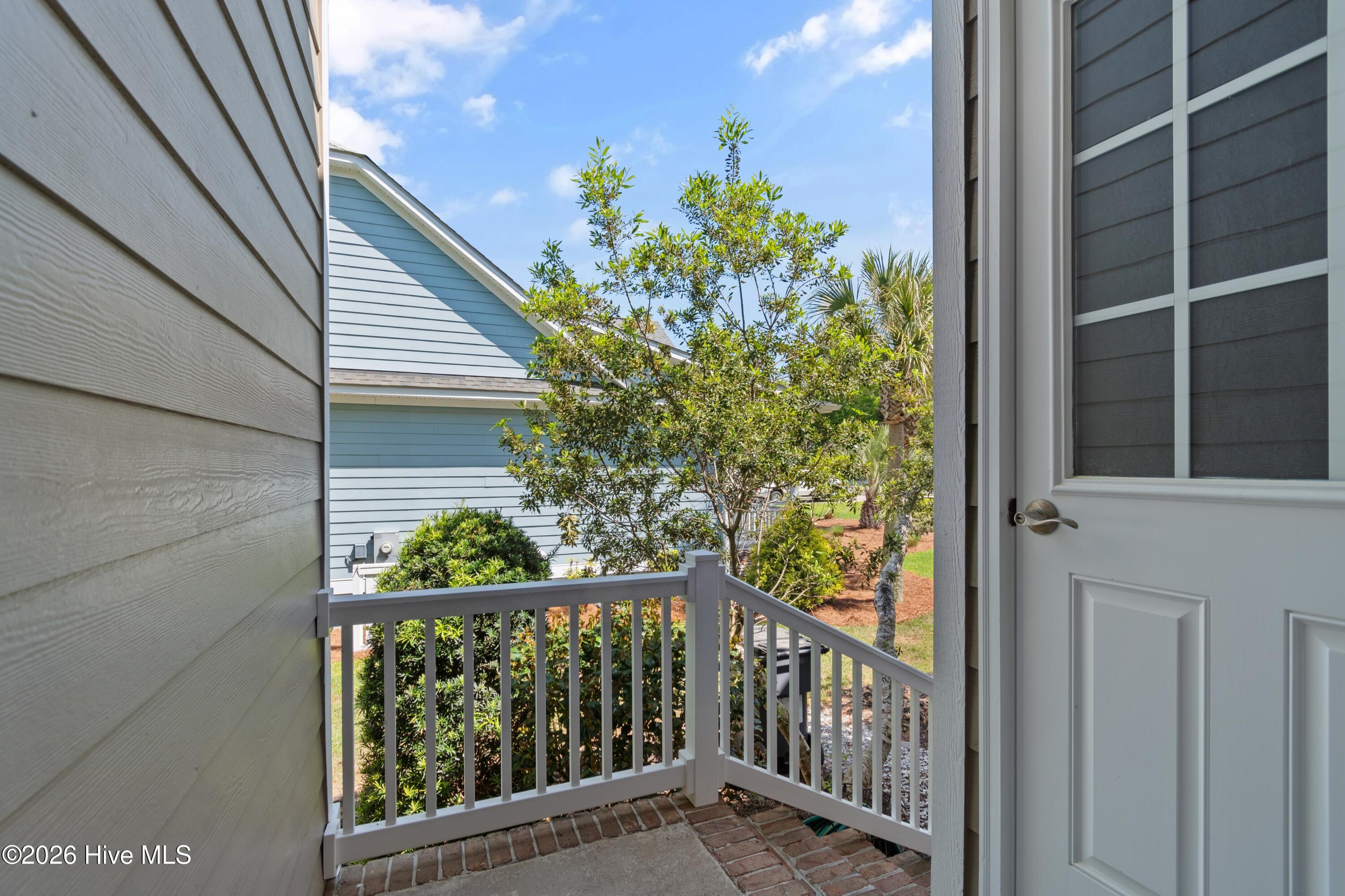 100568662 | Photo 49