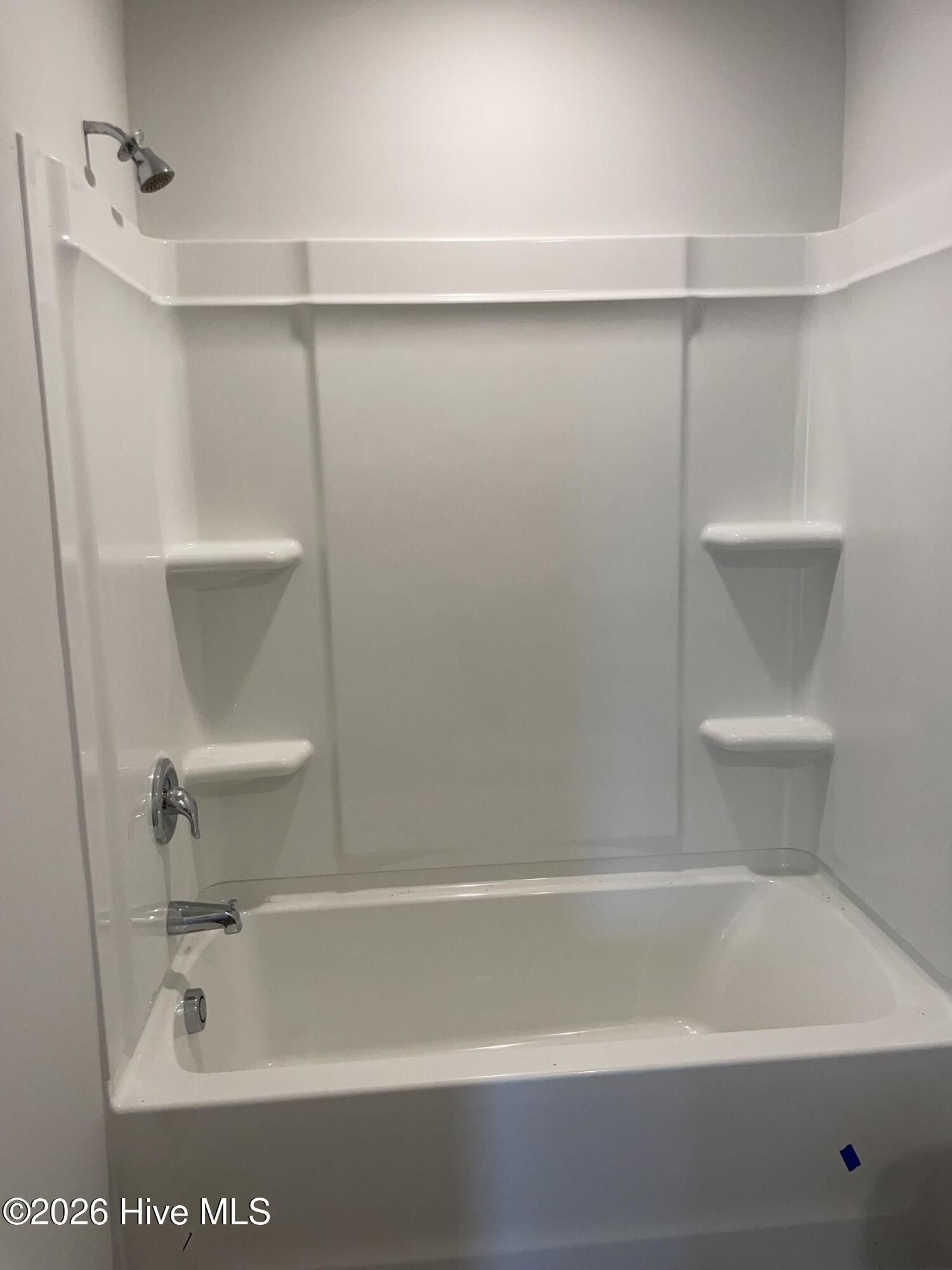 100548569 | Photo 27